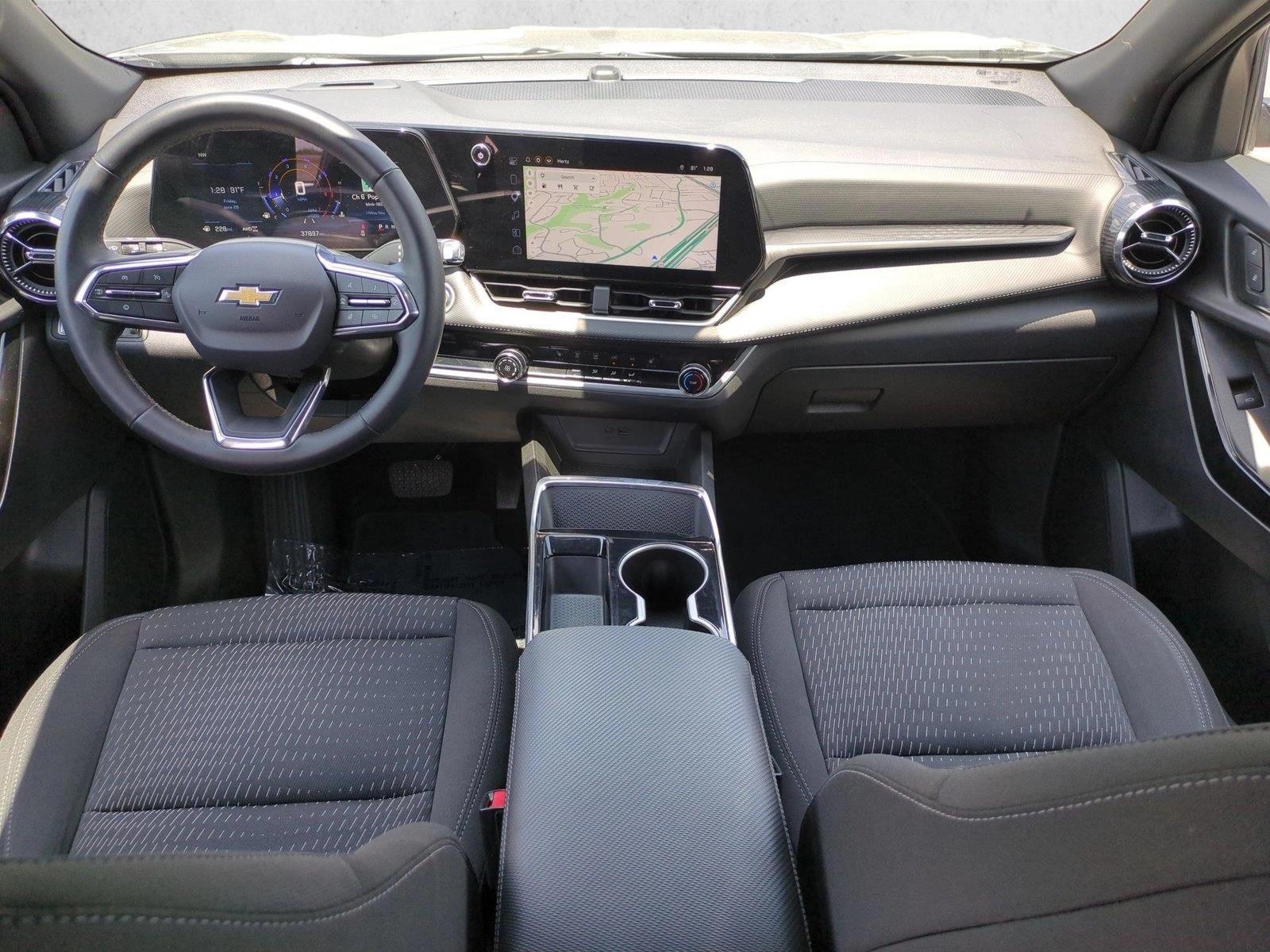 Thumbnail: 2025 Chevrolet Equinox - 3