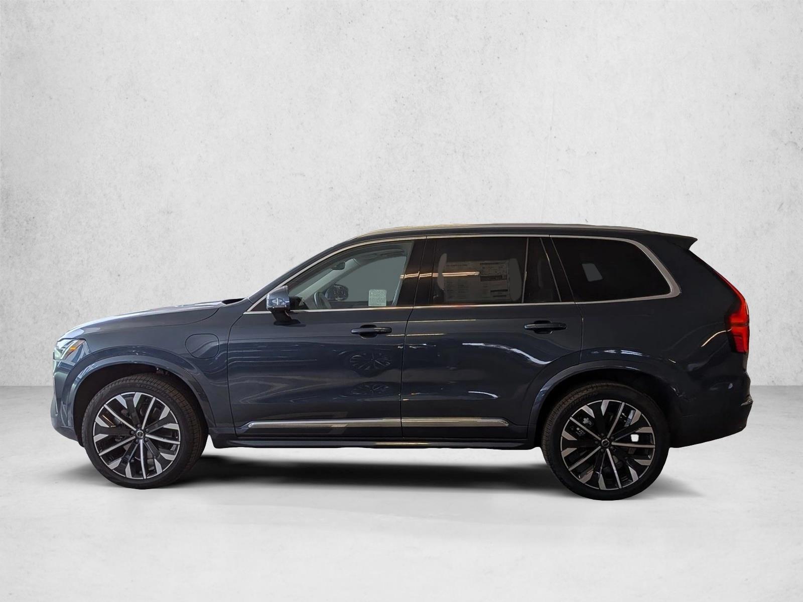 Thumbnail: 2026 Volvo XC90 - 2