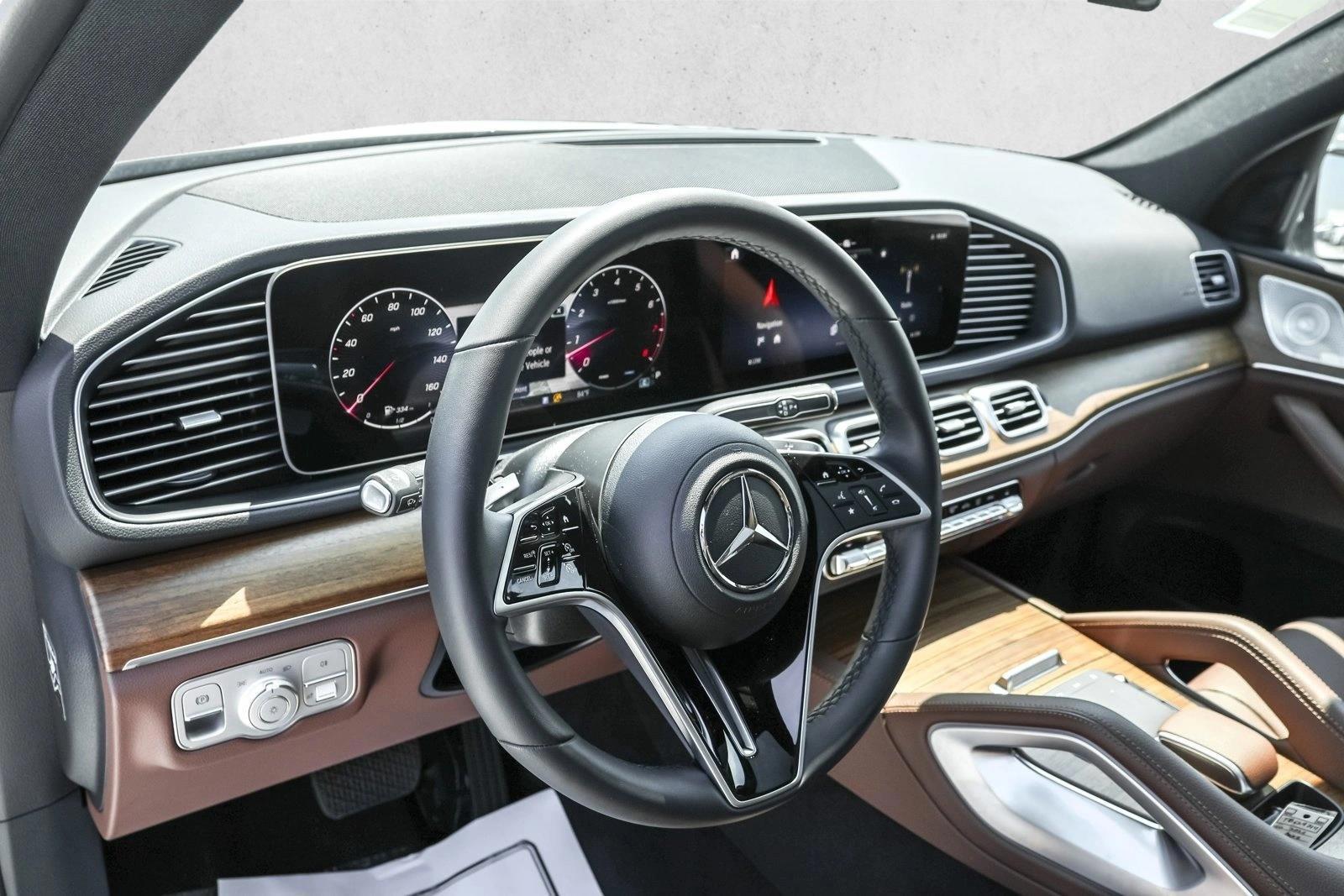 Thumbnail: 2026 Mercedes-Benz GLE - 3