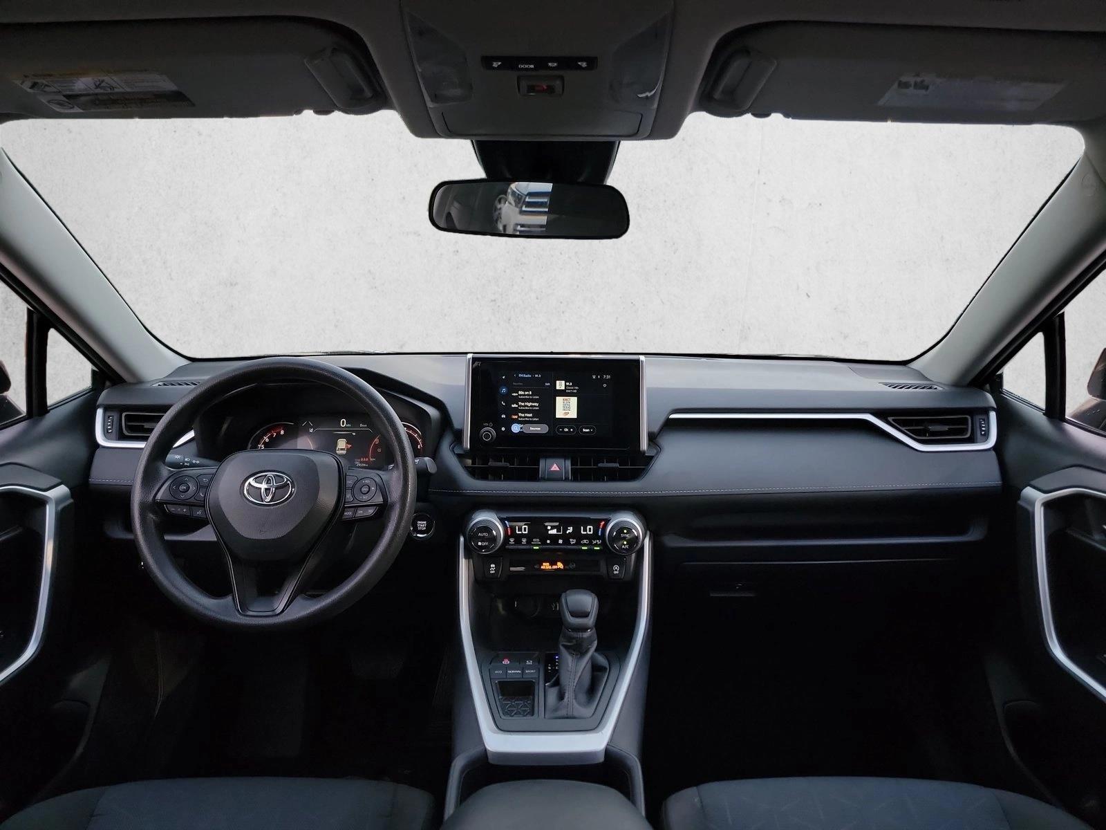 Thumbnail: 2025 Toyota RAV4 - 3