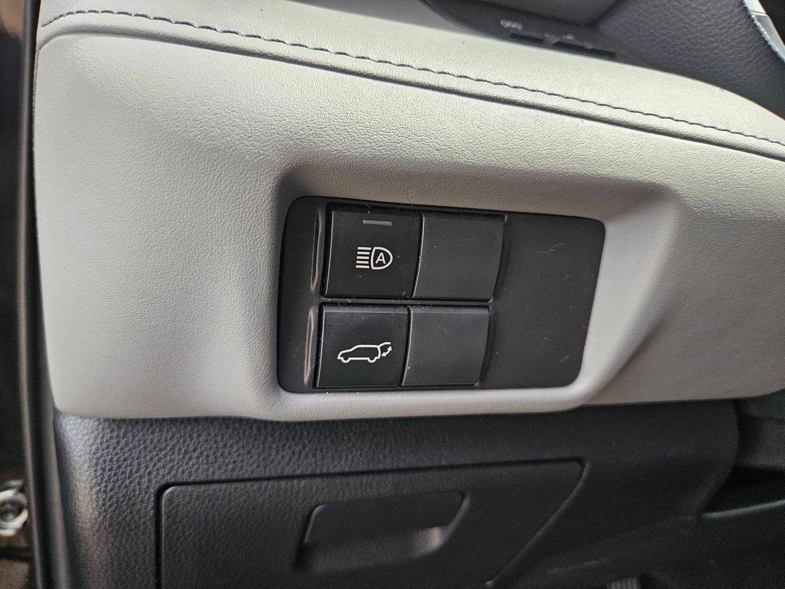 Thumbnail: 2022 Toyota Highlander - 3