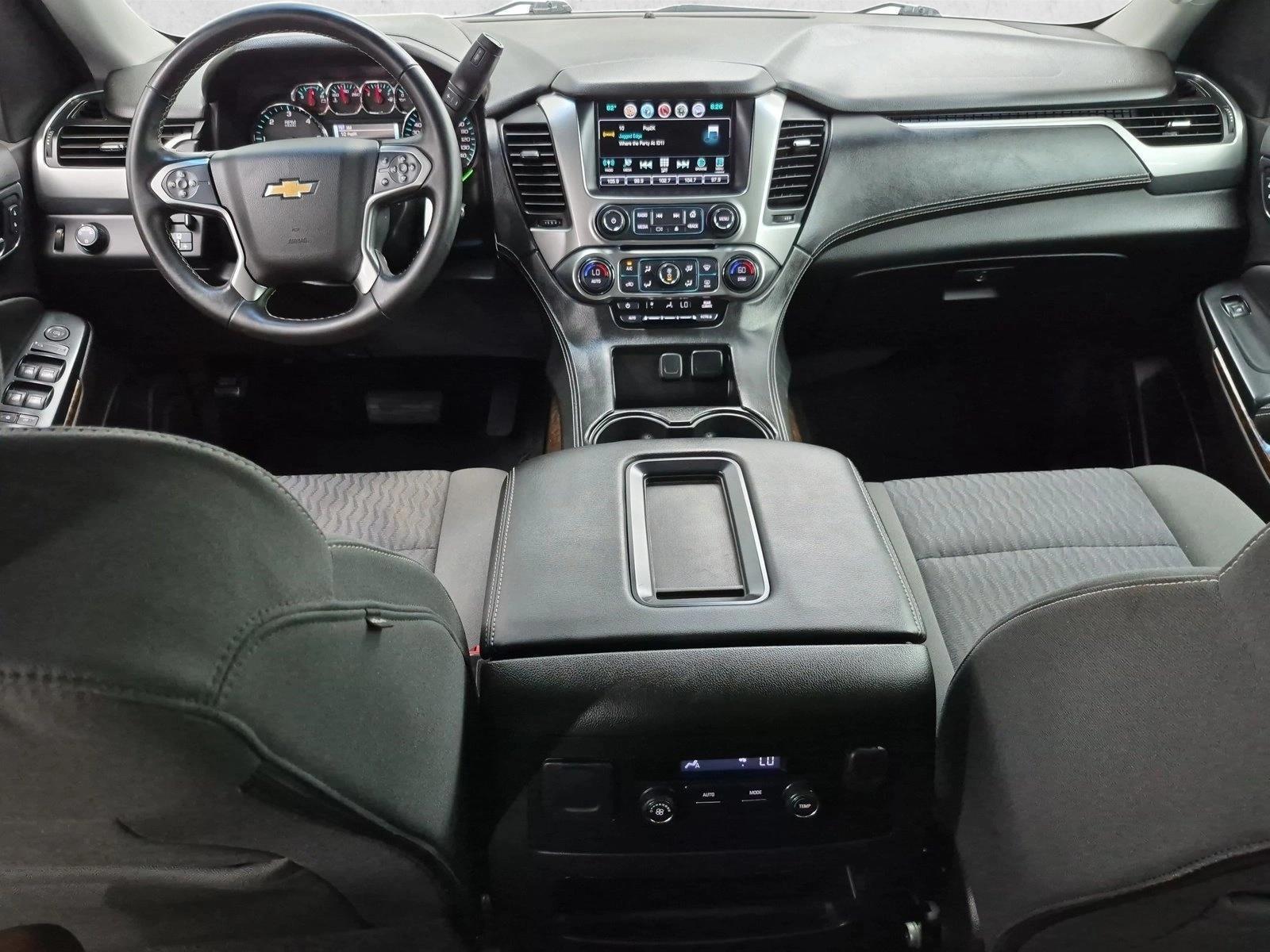 Thumbnail: 2016 Chevrolet Suburban - 4
