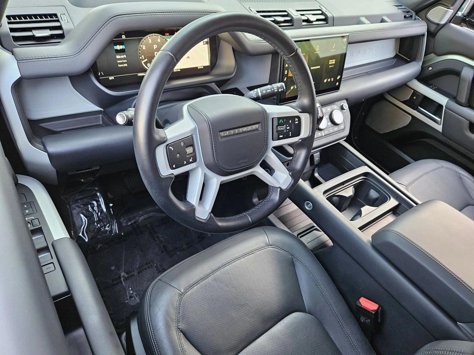 Thumbnail: 2023 Land Rover Defender - 3