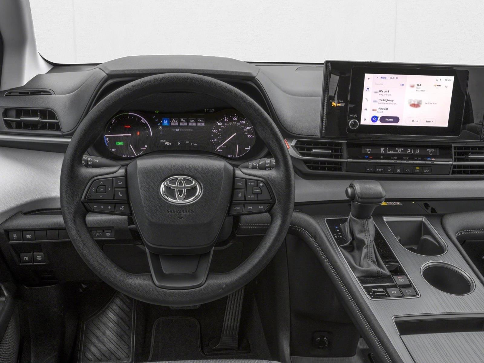 Thumbnail: 2026 Toyota Sienna - 3