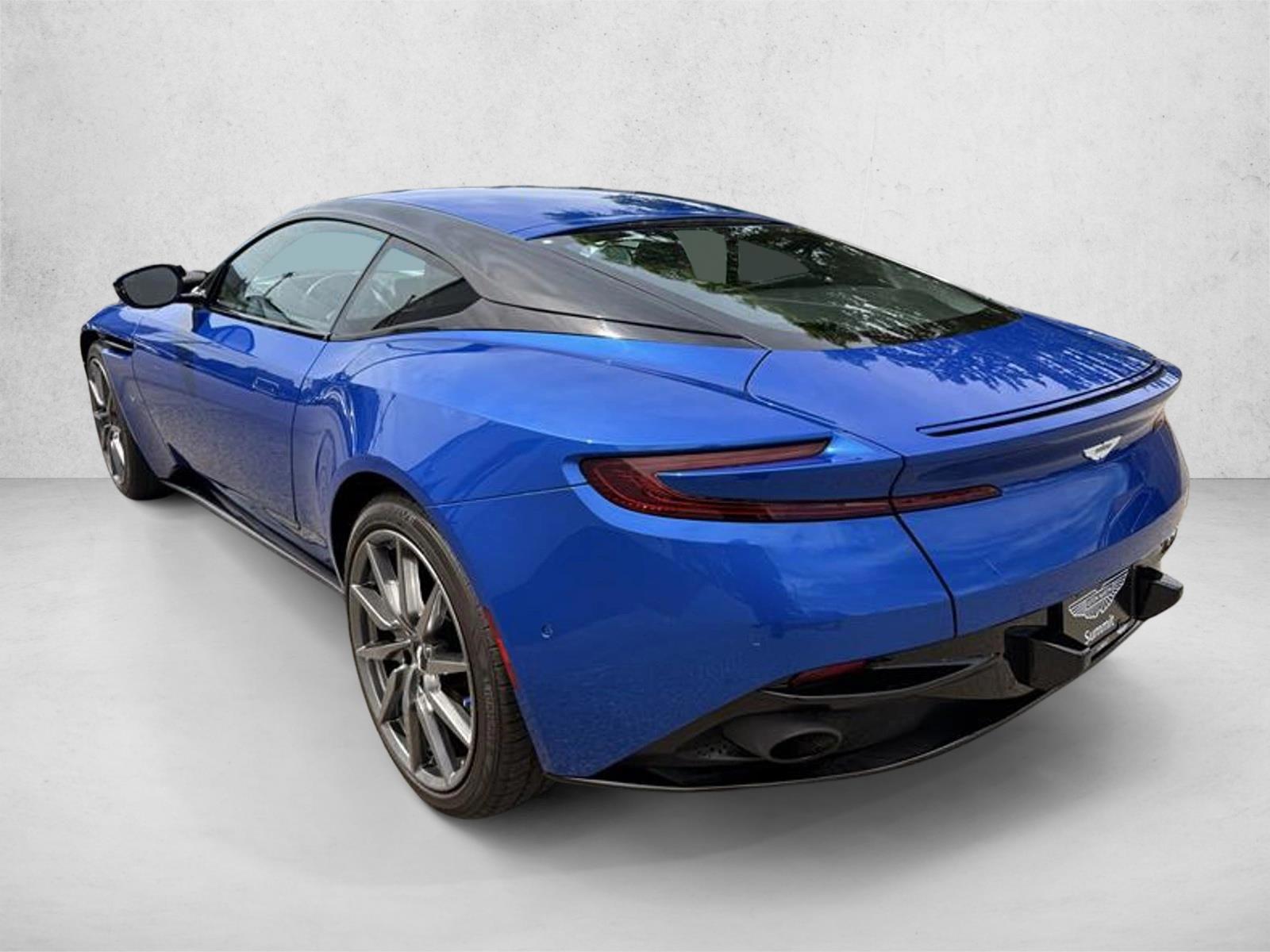 2017 Aston Martin DB11 Launch Edition - Photo 7