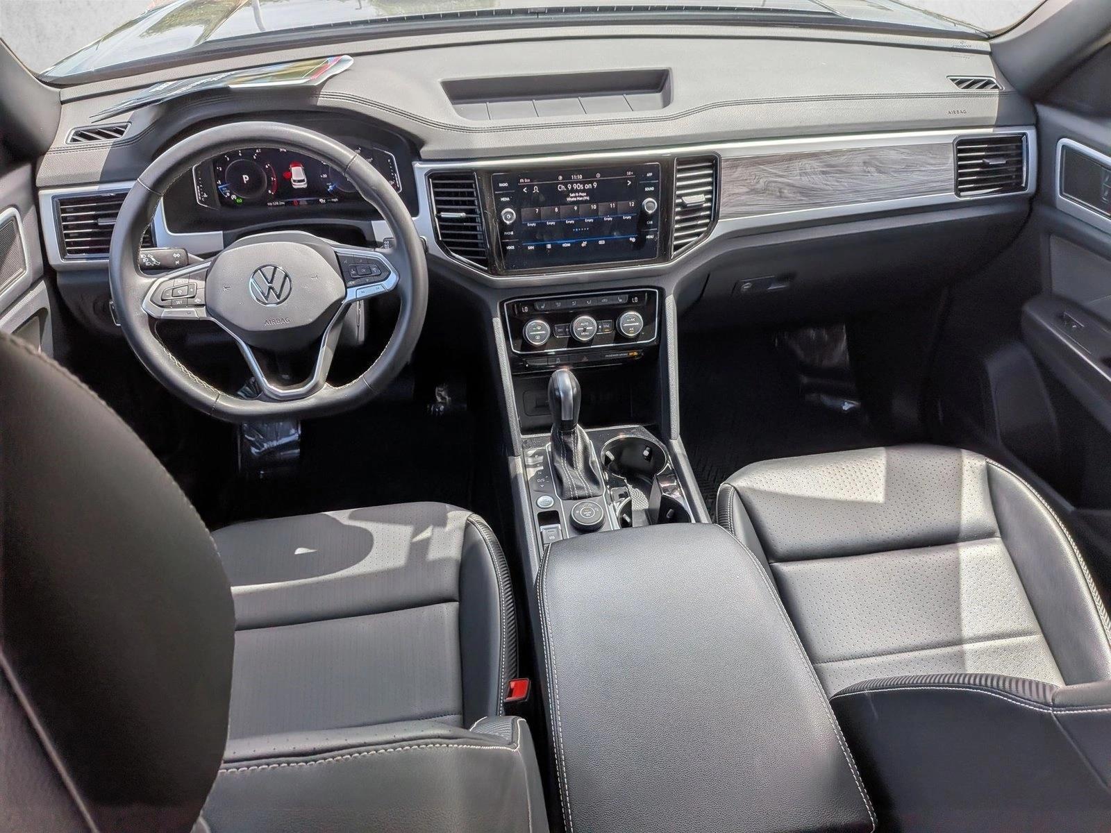 Thumbnail: 2022 Volkswagen Atlas - 3