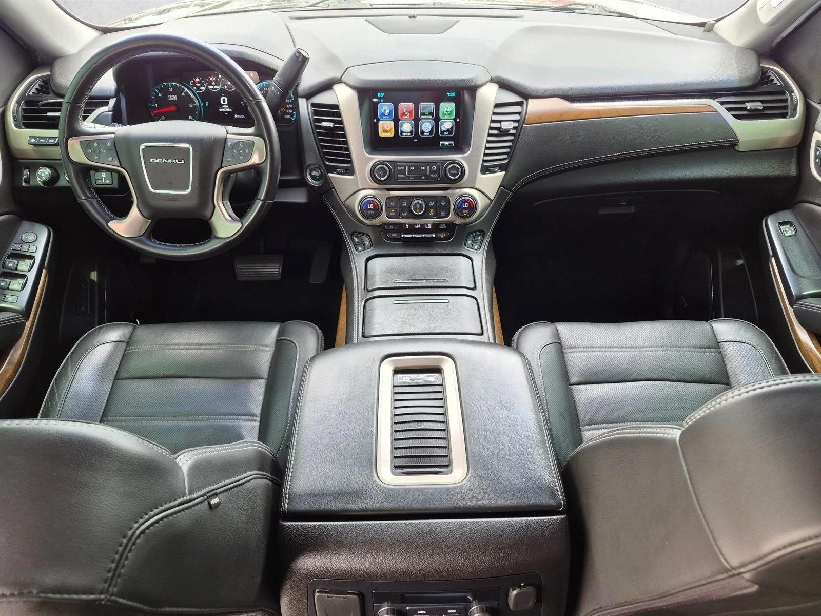 Thumbnail: 2019 GMC Yukon XL - 3