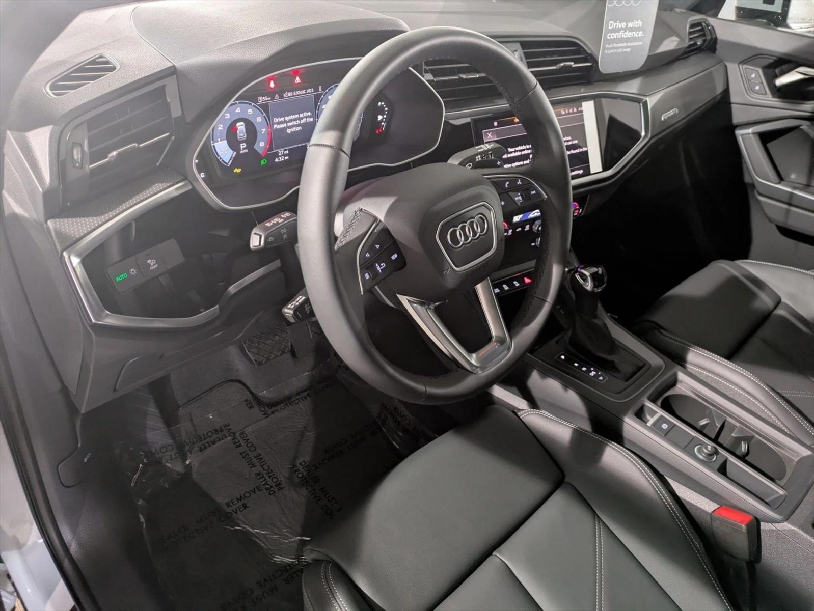 Thumbnail: 2025 Audi Q3 - 3
