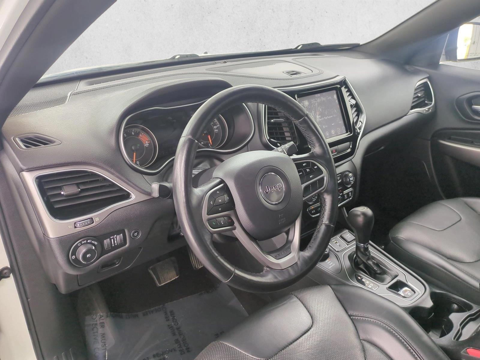 Thumbnail: 2019 Jeep Cherokee - 3