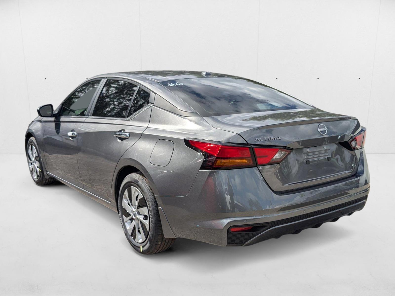 2025 Nissan Altima S - Photo 8
