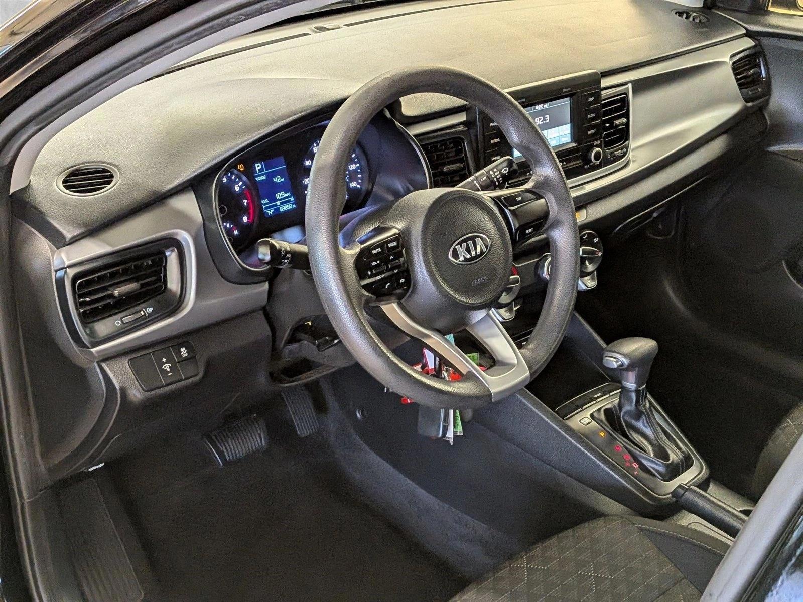 Thumbnail: 2019 Kia Rio - 3