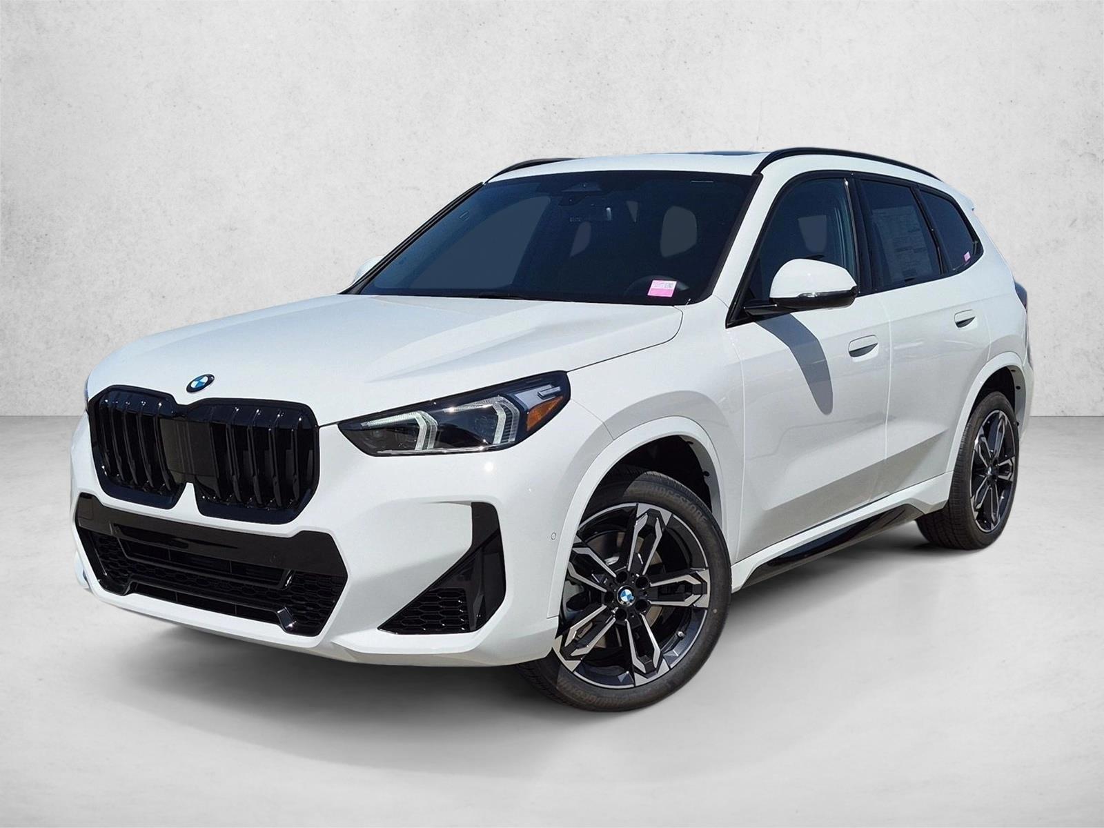 Thumbnail: 2027 BMW X1 - 1