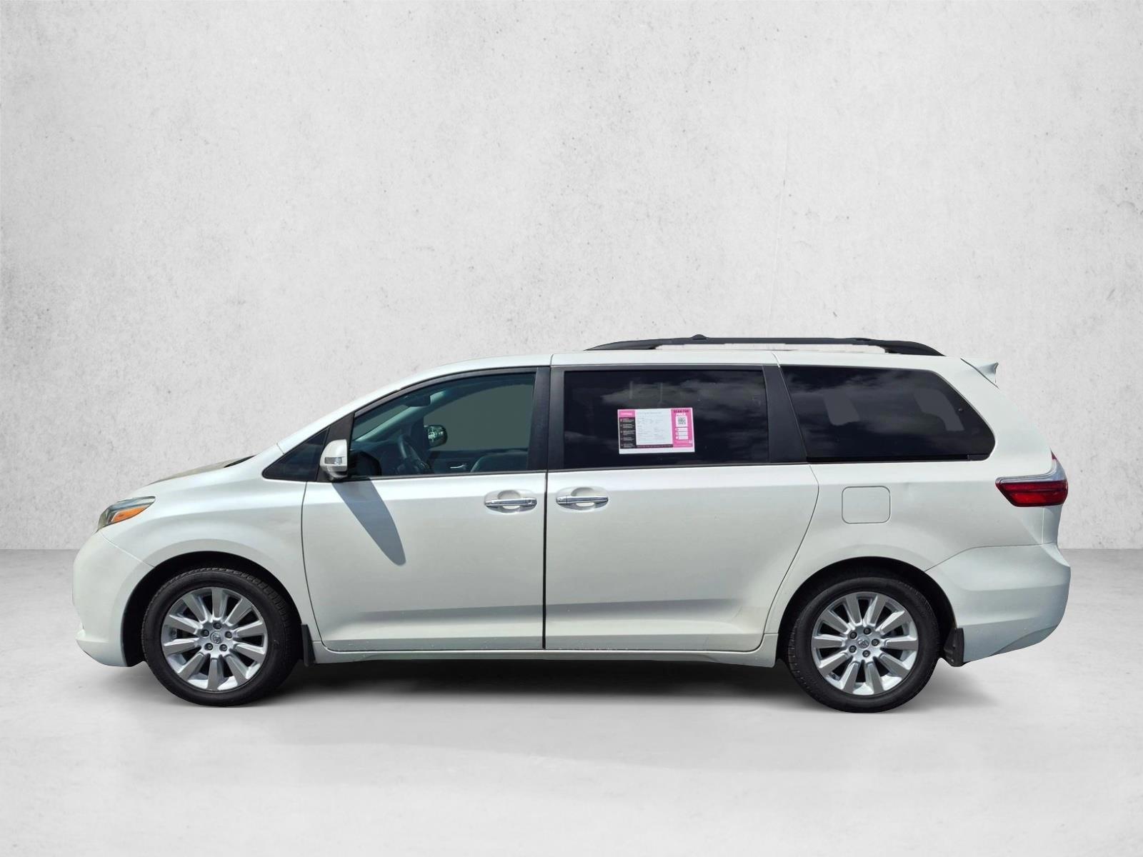 Thumbnail: 2015 Toyota Sienna - 2