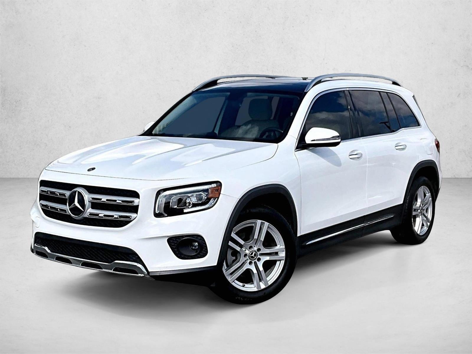Thumbnail: 2023 Mercedes-Benz C-Class - 1