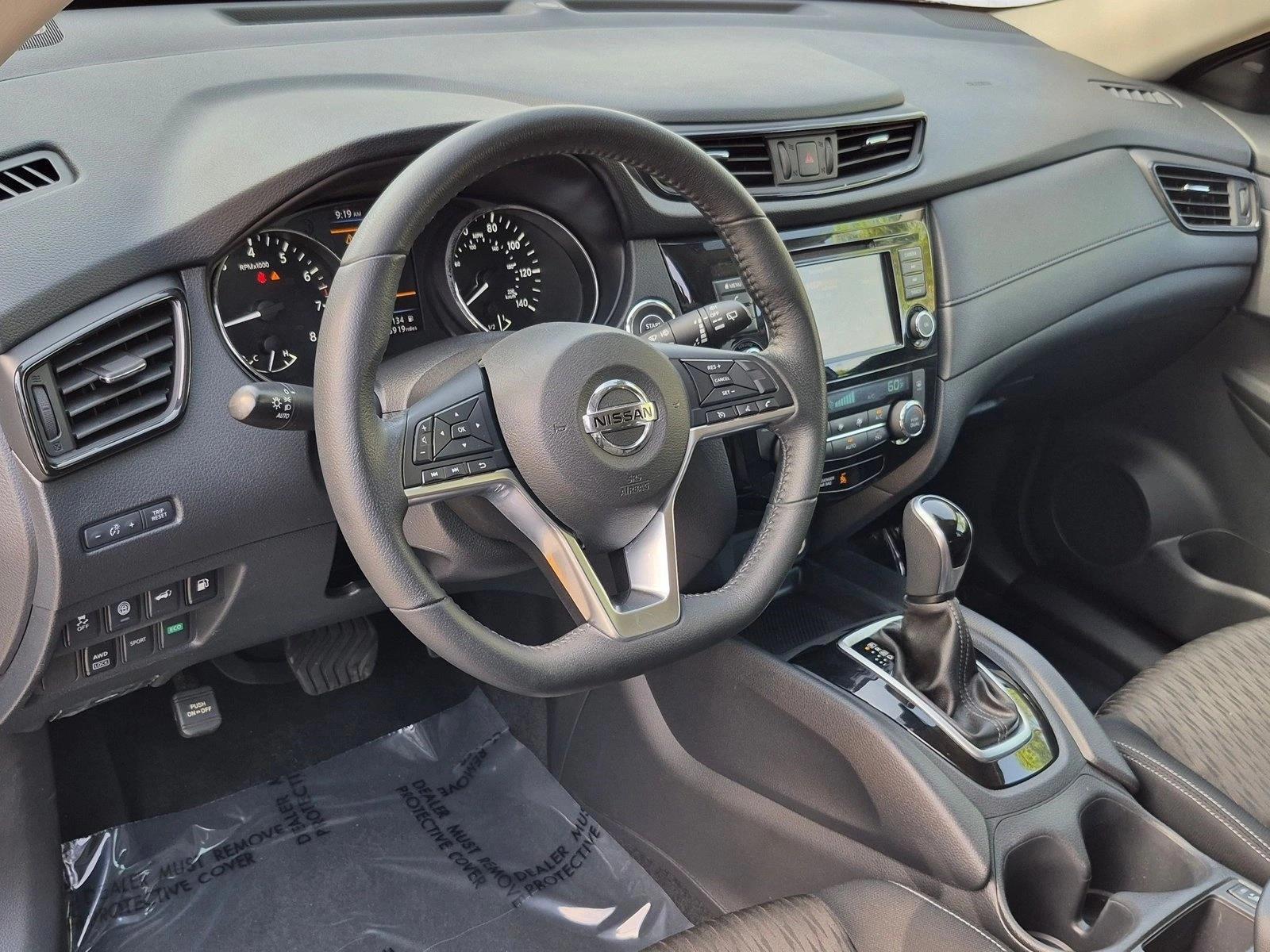 Thumbnail: 2020 Nissan Rogue - 3