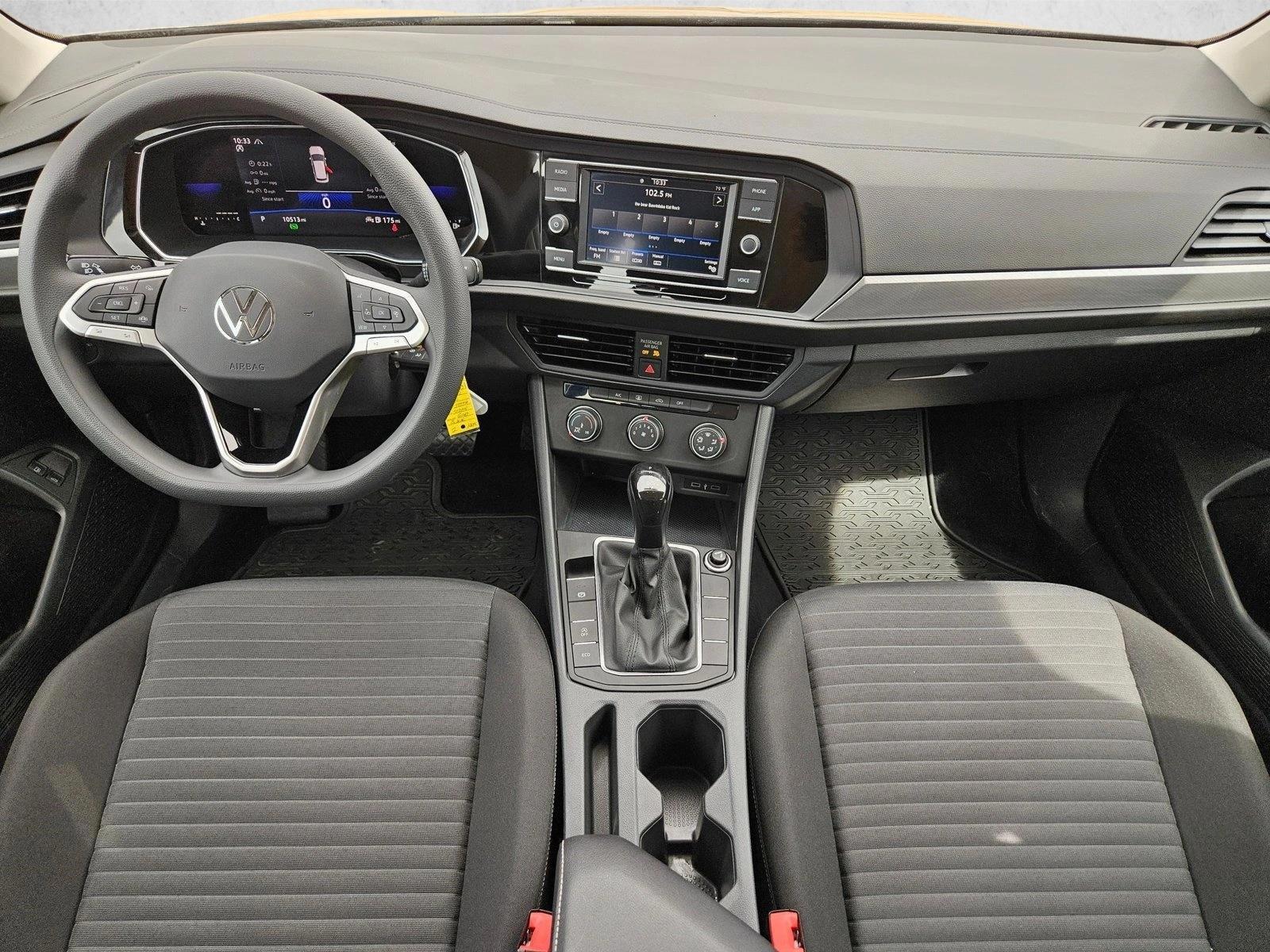 Thumbnail: 2022 Volkswagen Jetta - 3