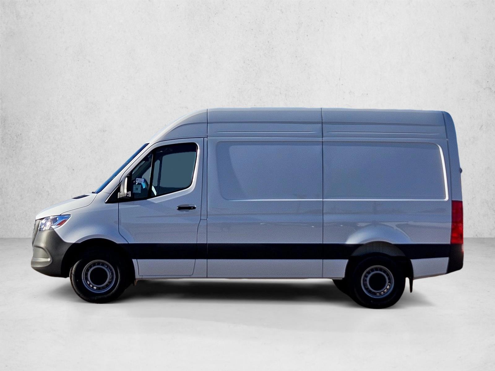 Thumbnail: 2025 Mercedes-Benz Sprinter - 2