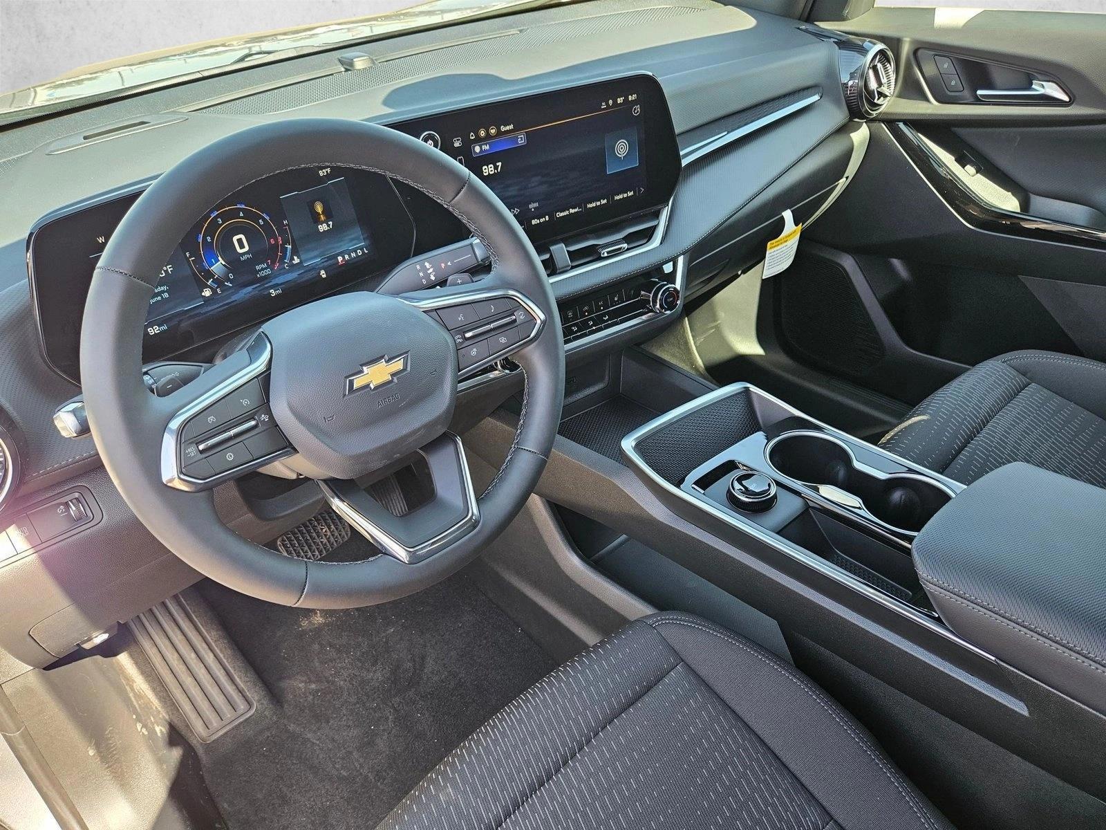 Thumbnail: 2026 Chevrolet Equinox - 3