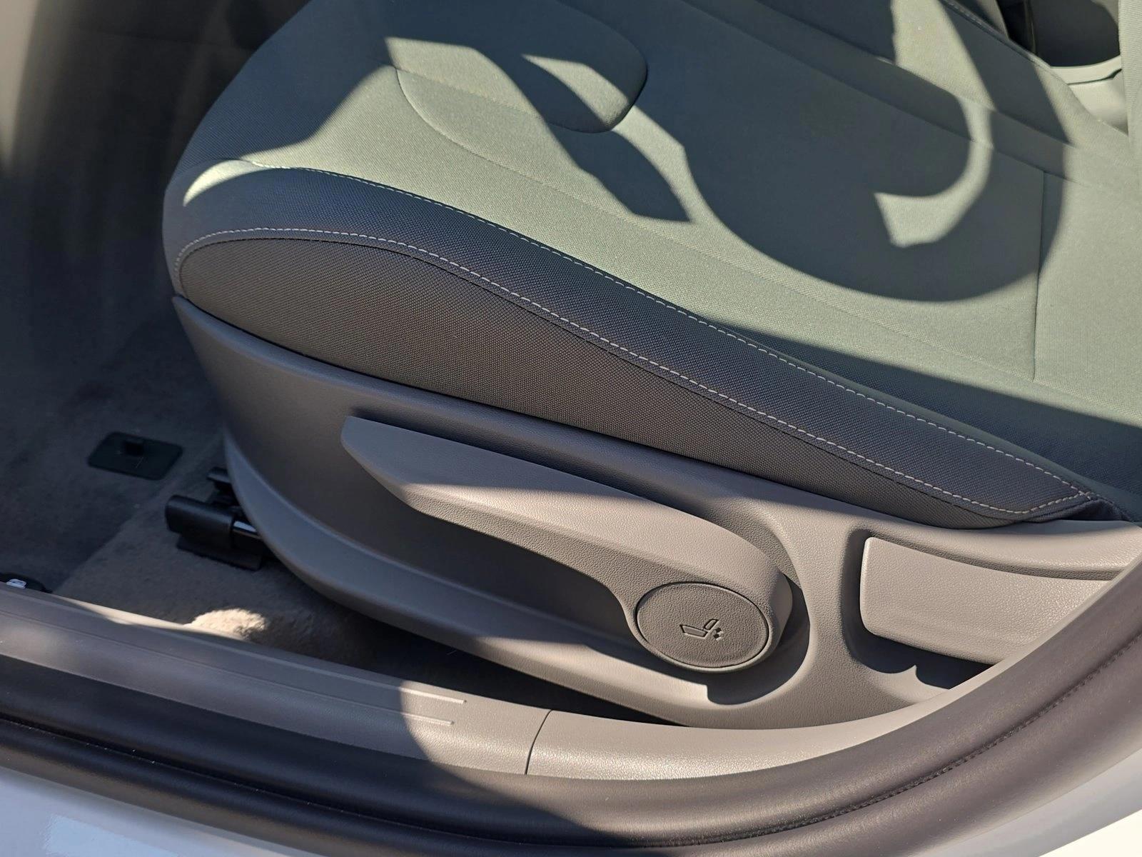 Thumbnail: 2026 Hyundai Elantra - 5