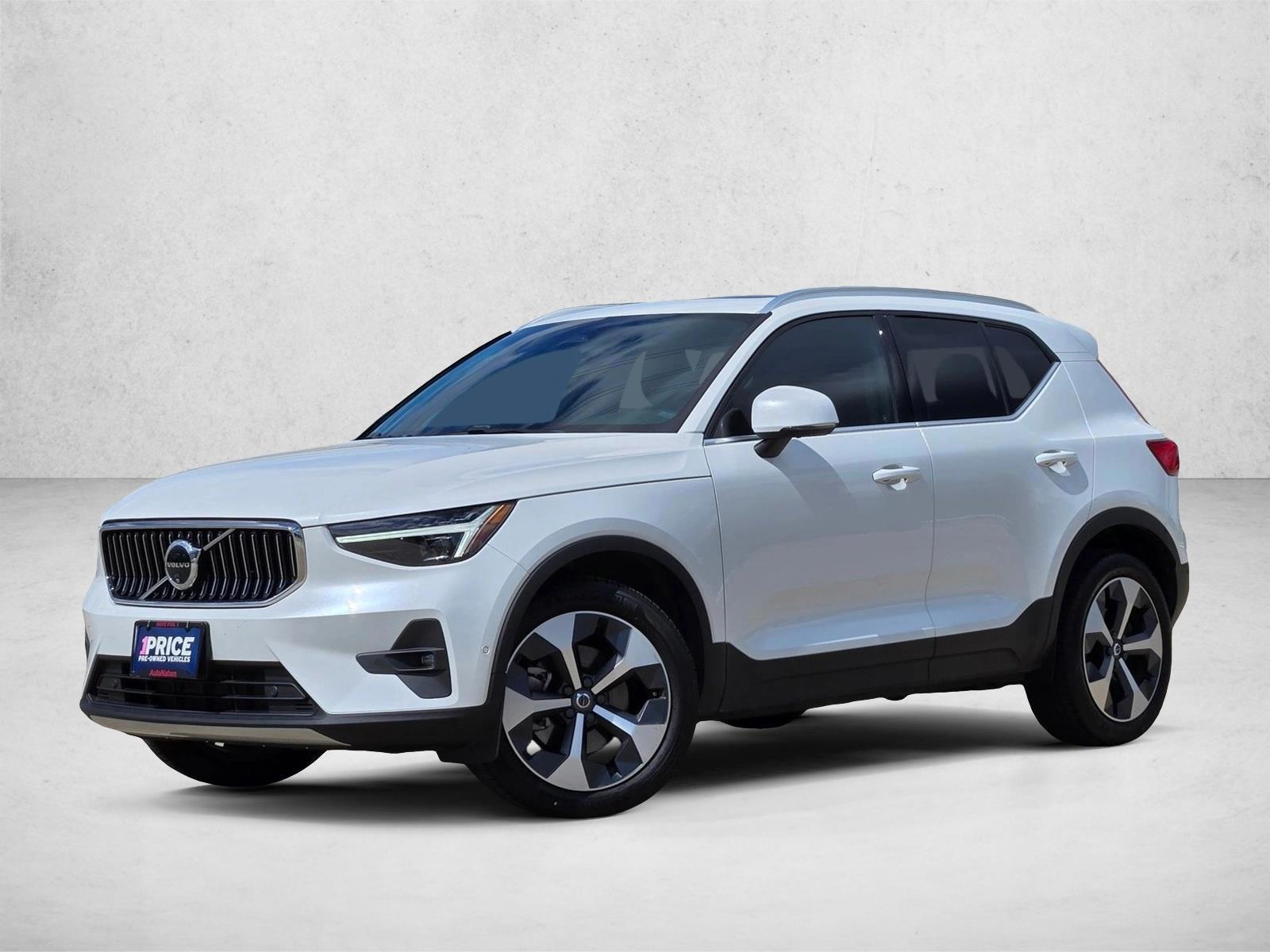Thumbnail: 2025 Volvo XC40 - 1