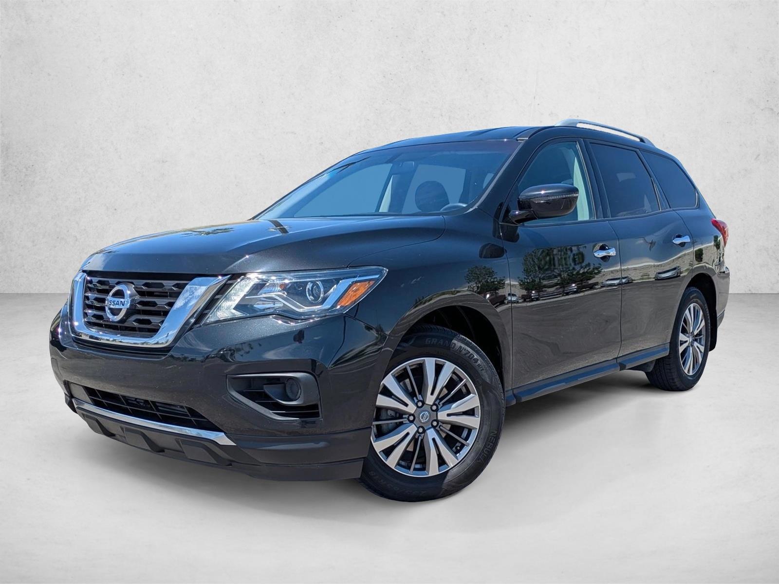 2019 Nissan Pathfinder S 2WD's photo
