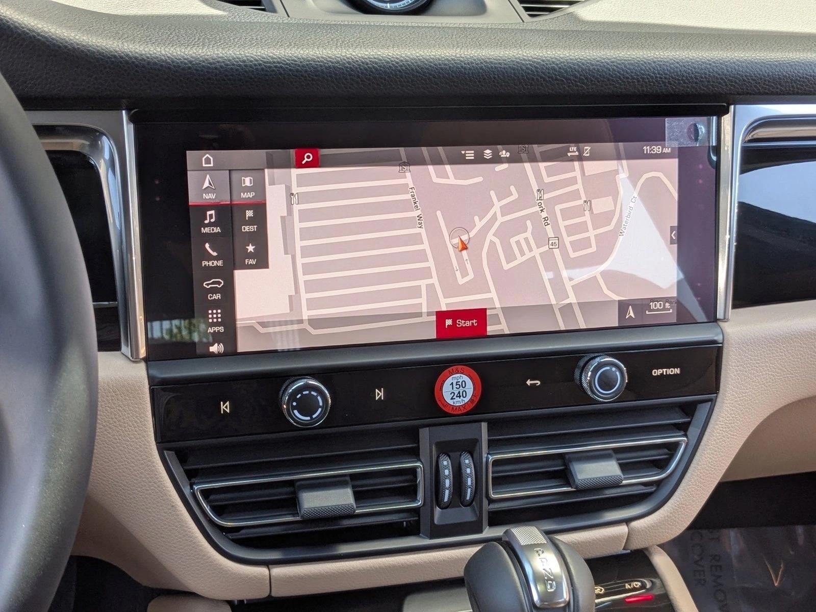 2026 Porsche Macan T - Photo 20