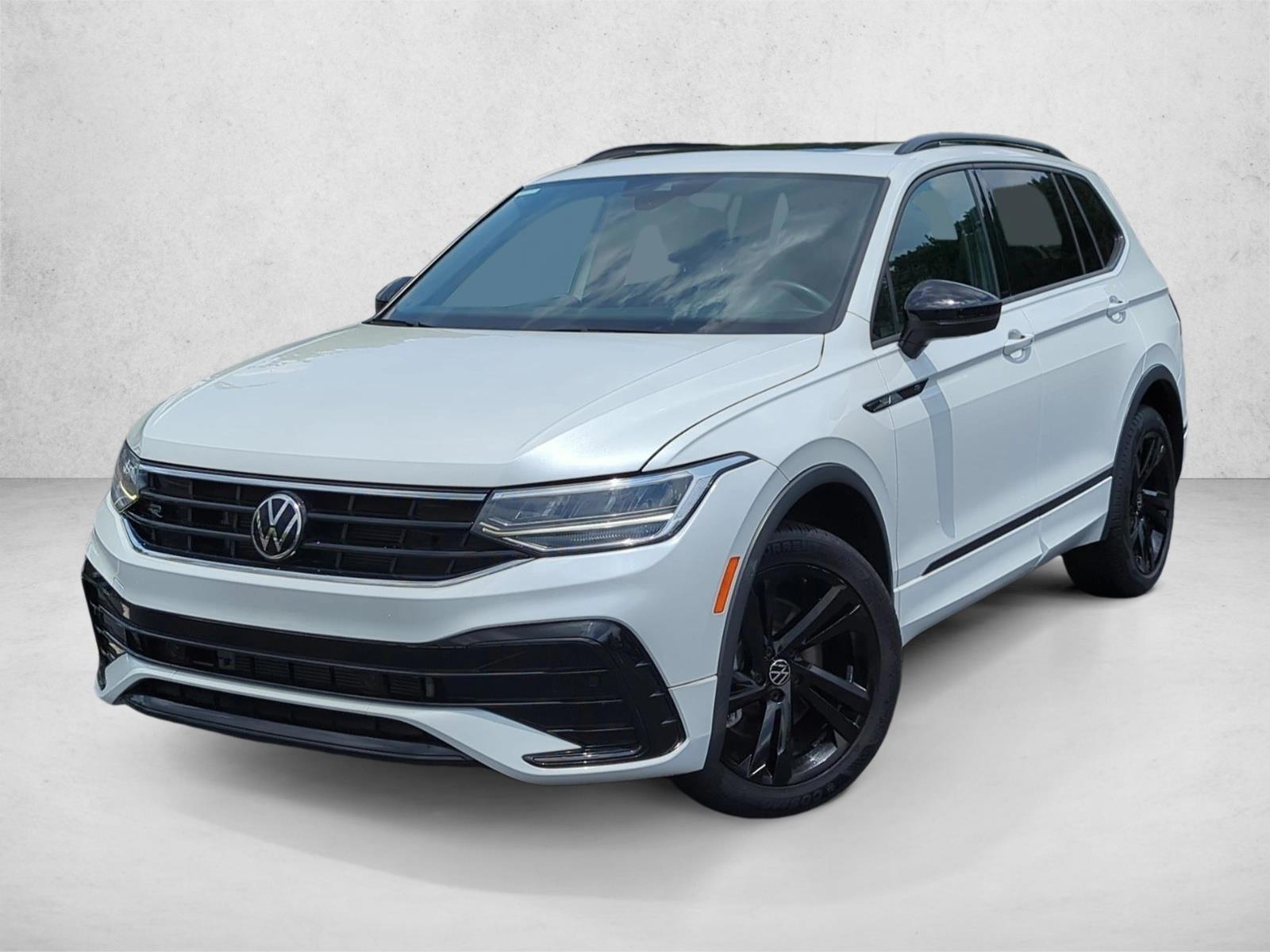 Thumbnail: 2023 Volkswagen Tiguan - 1