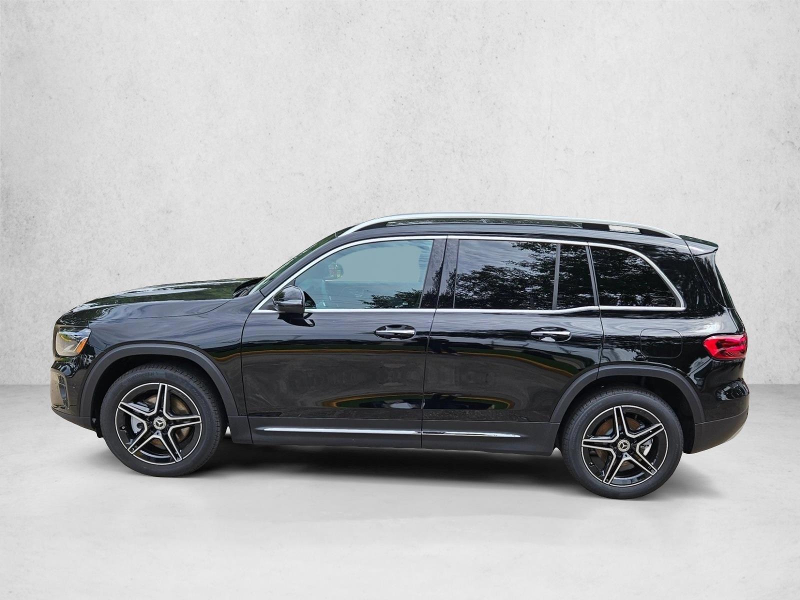 Thumbnail: 2026 Mercedes-Benz GLB - 2
