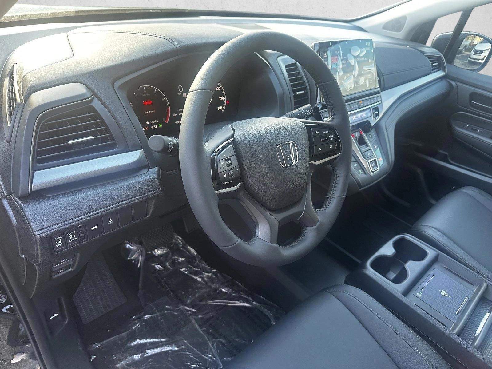 Thumbnail: 2026 Honda Odyssey - 3