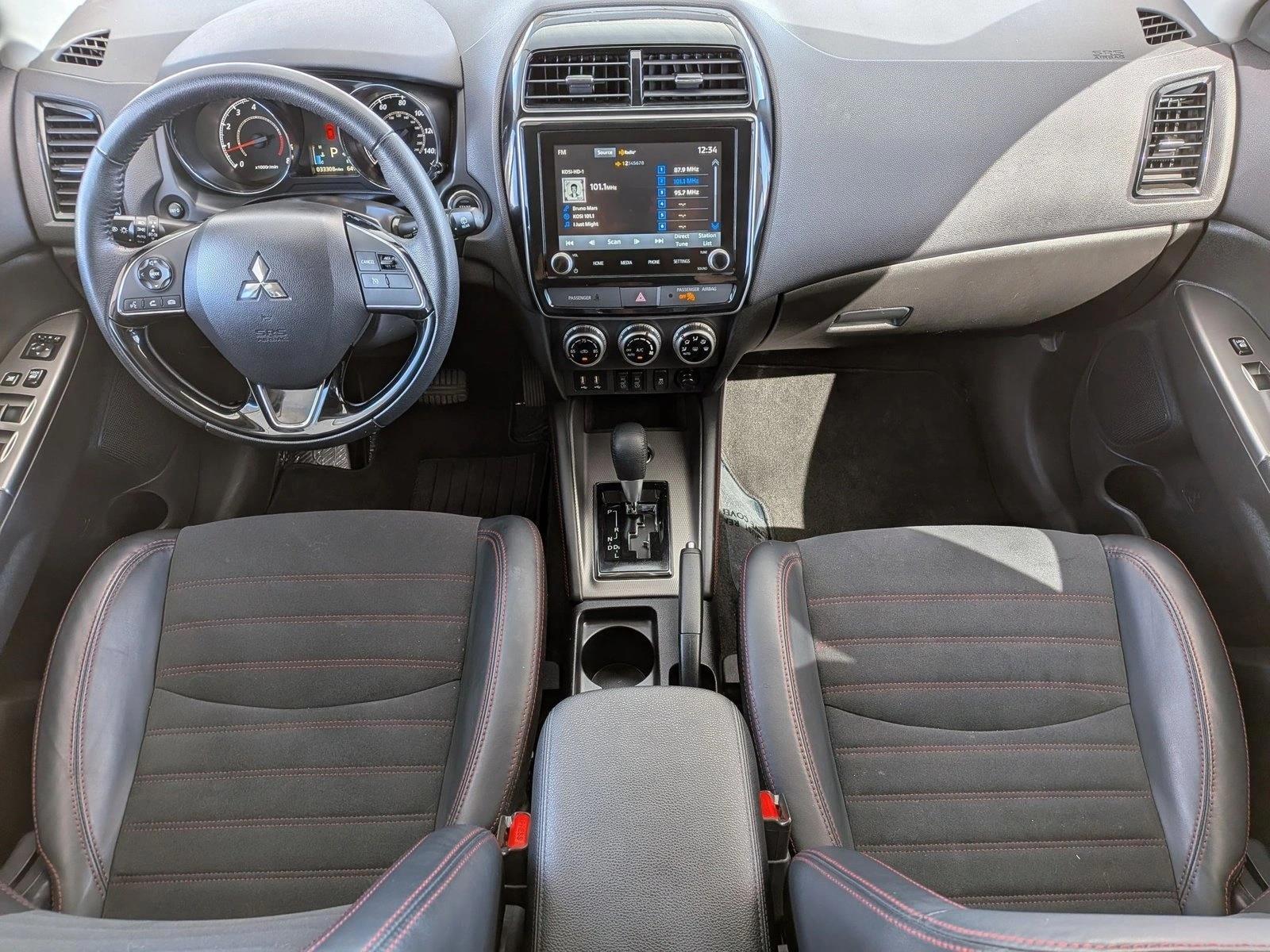 Thumbnail: 2024 Mitsubishi Outlander - 3