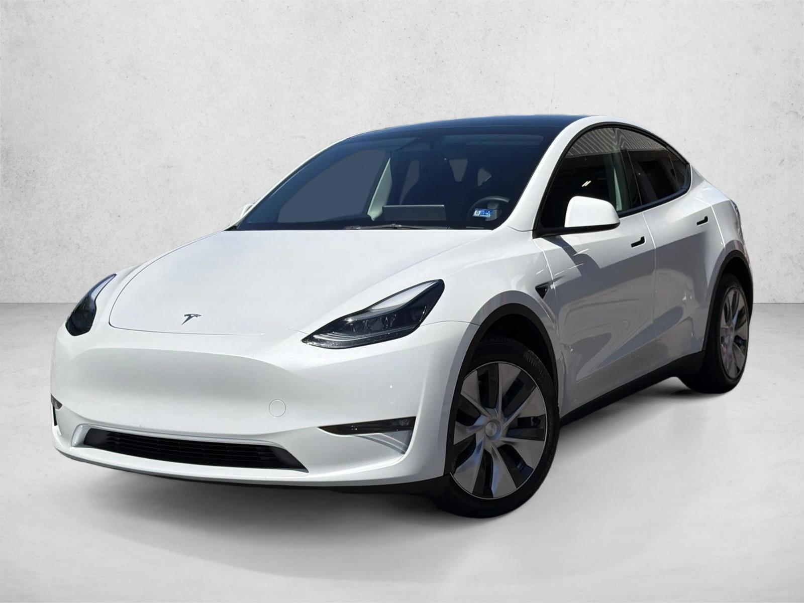 Thumbnail: 2023 Tesla Model Y - 1