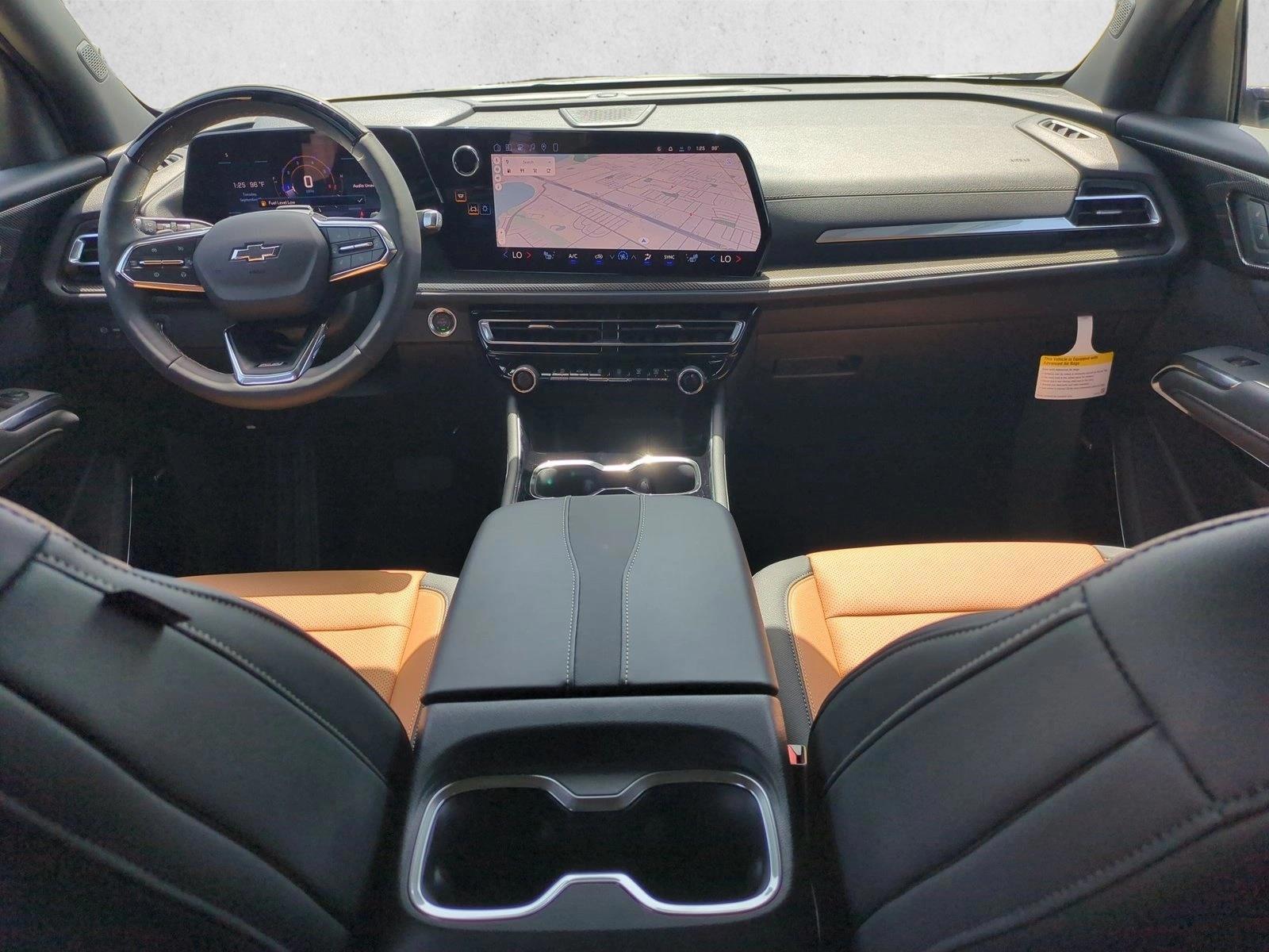 Thumbnail: 2027 Chevrolet Traverse - 3