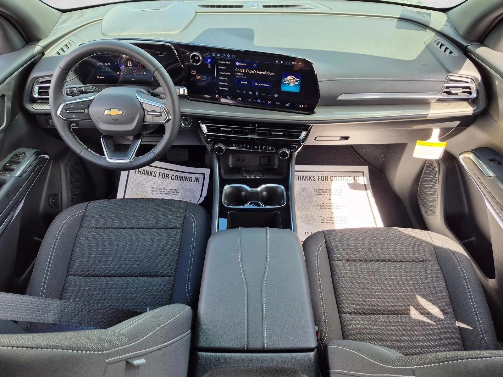 Thumbnail: 2027 Chevrolet Traverse - 4