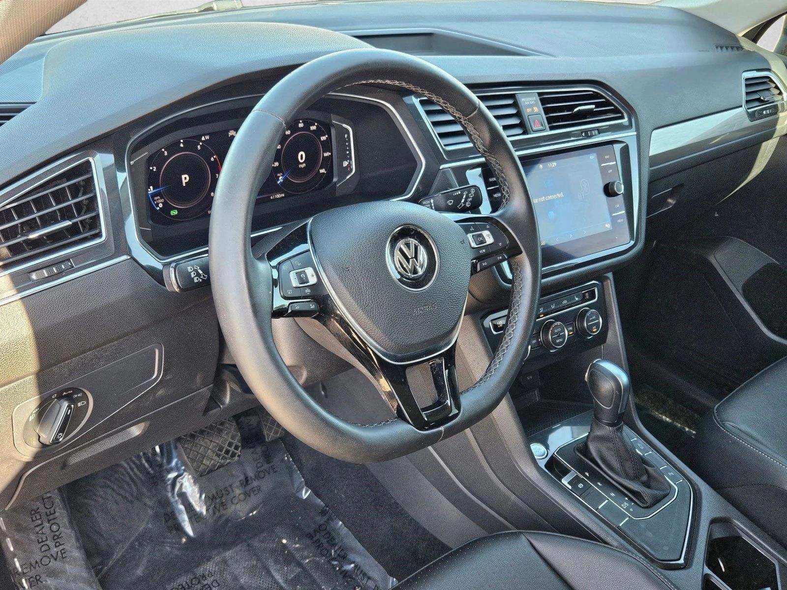 Thumbnail: 2020 Volkswagen Tiguan - 3
