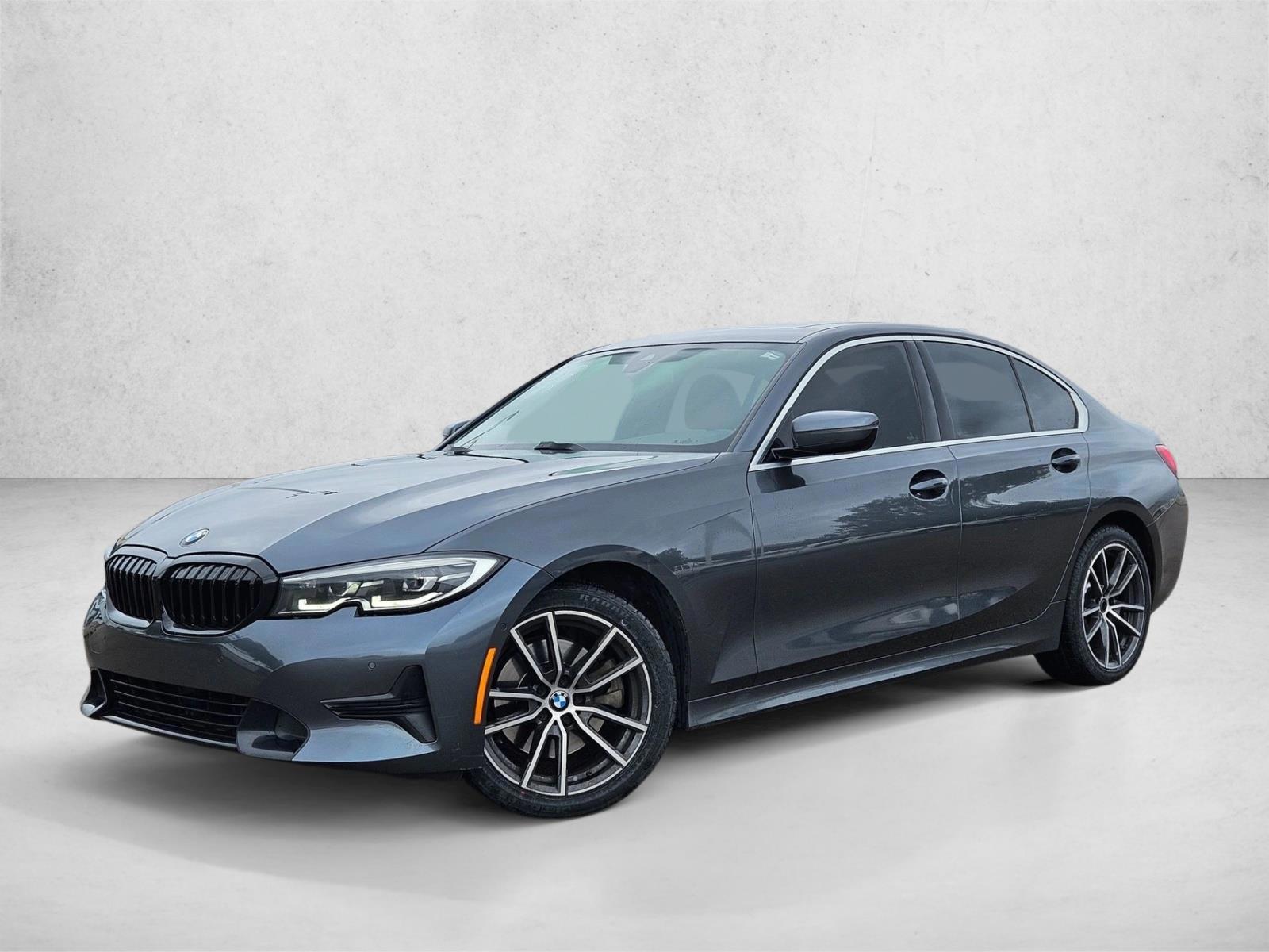 2020 BMW 3 Series 330i xDrive Sedan's photo