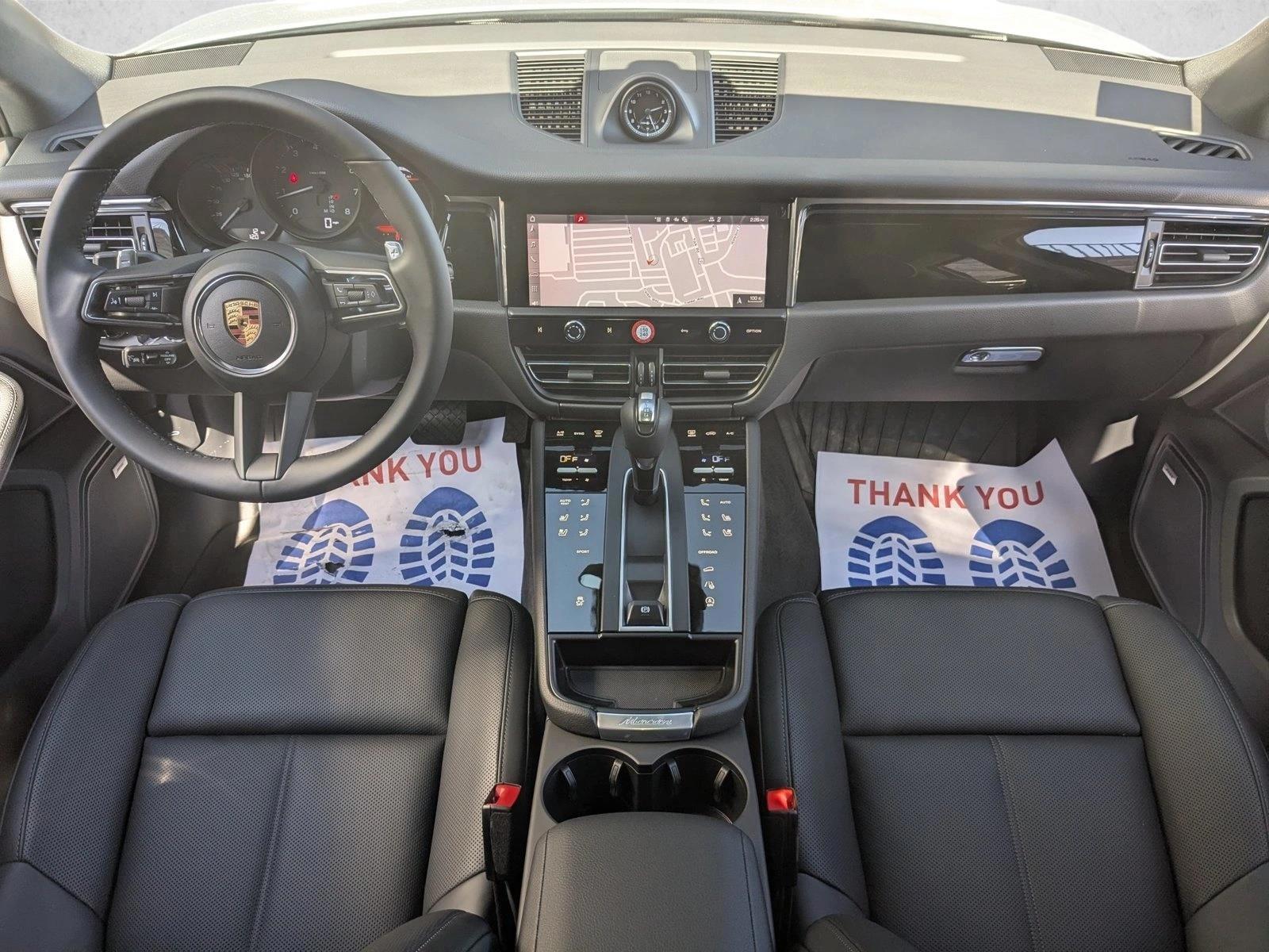 Thumbnail: 2026 Porsche Macan - 3