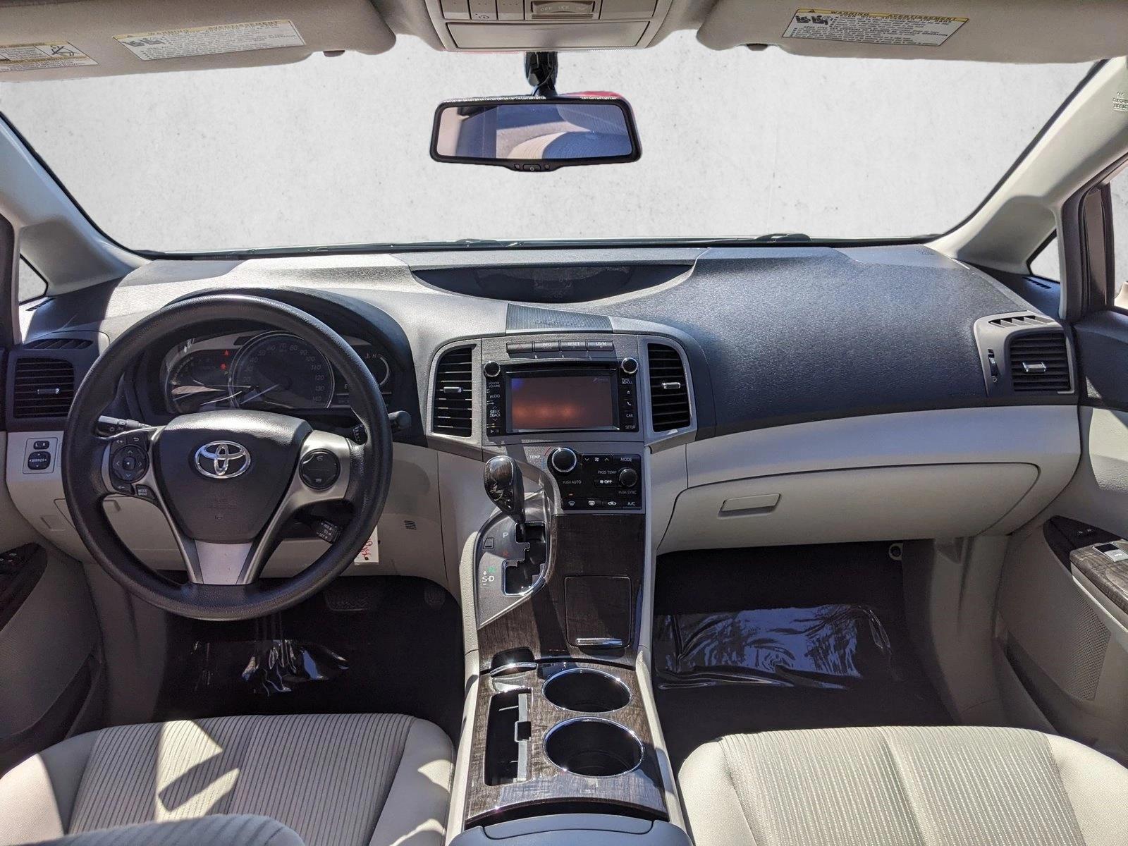 Thumbnail: 2013 Toyota Venza - 3
