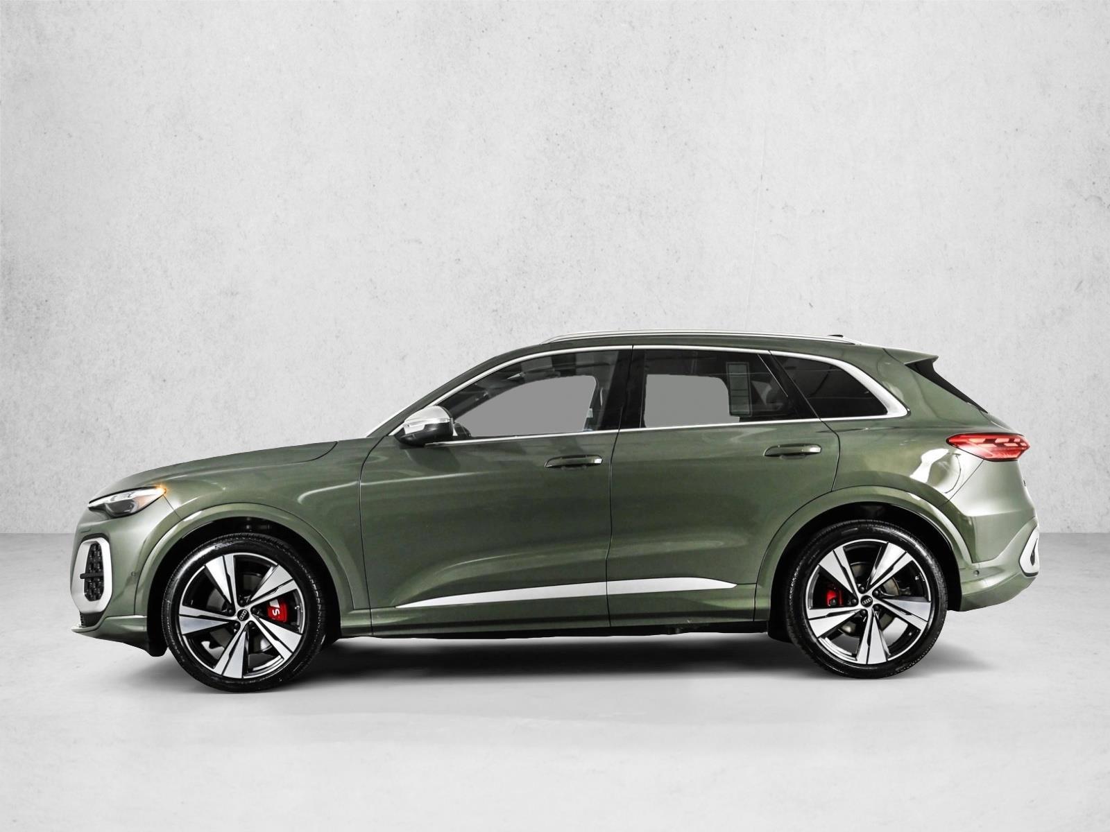 Thumbnail: 2026 Audi SQ5 - 2