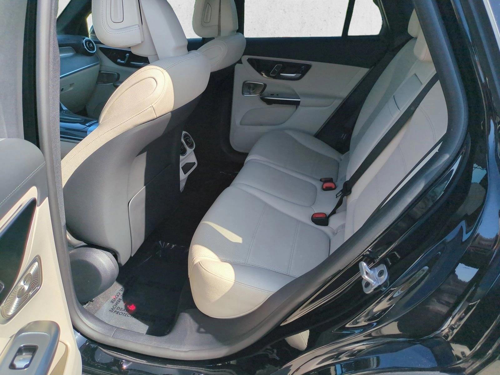 2023 Mercedes-Benz GLC GLC300 - Photo 18
