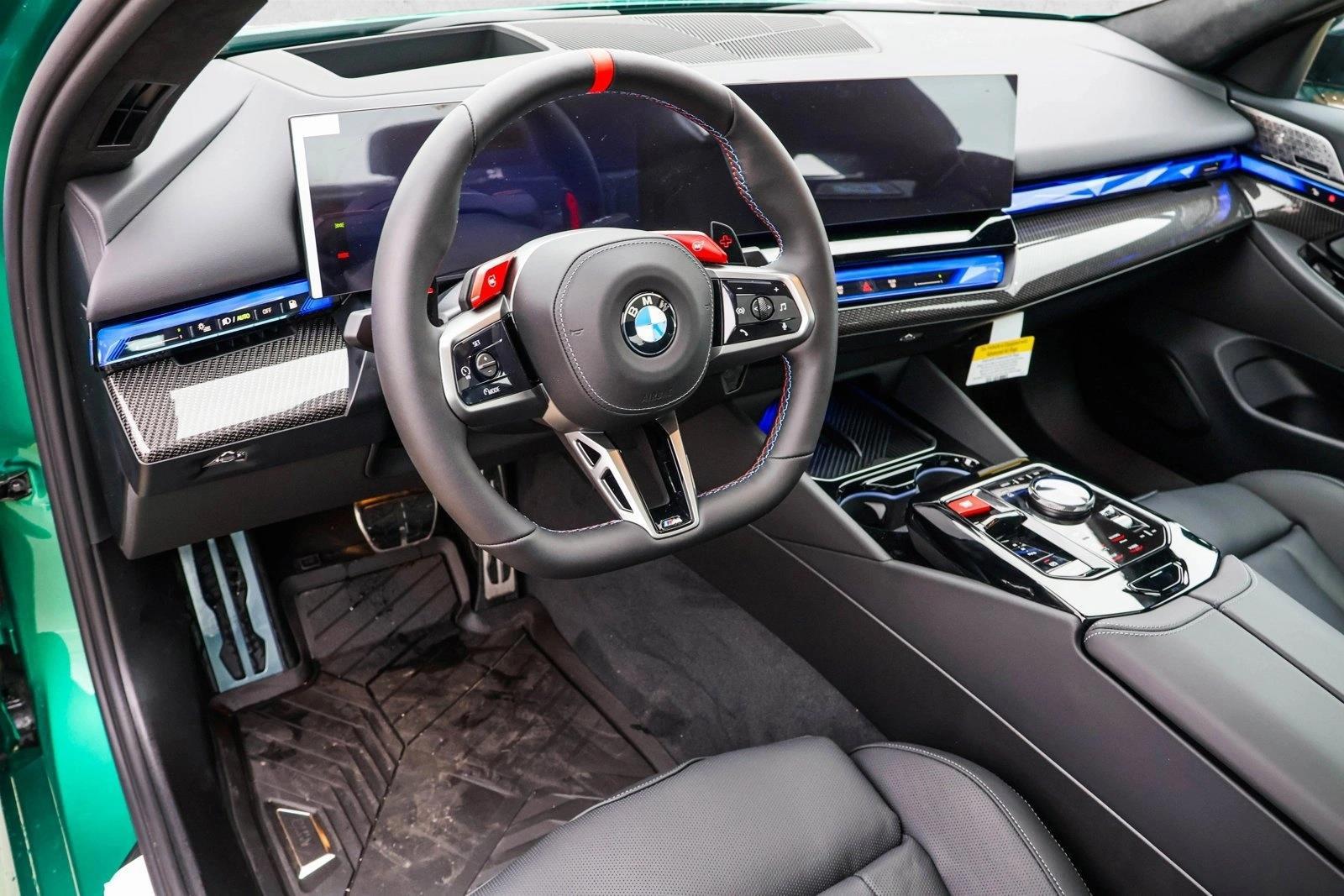Thumbnail: 2026 BMW M5 - 3