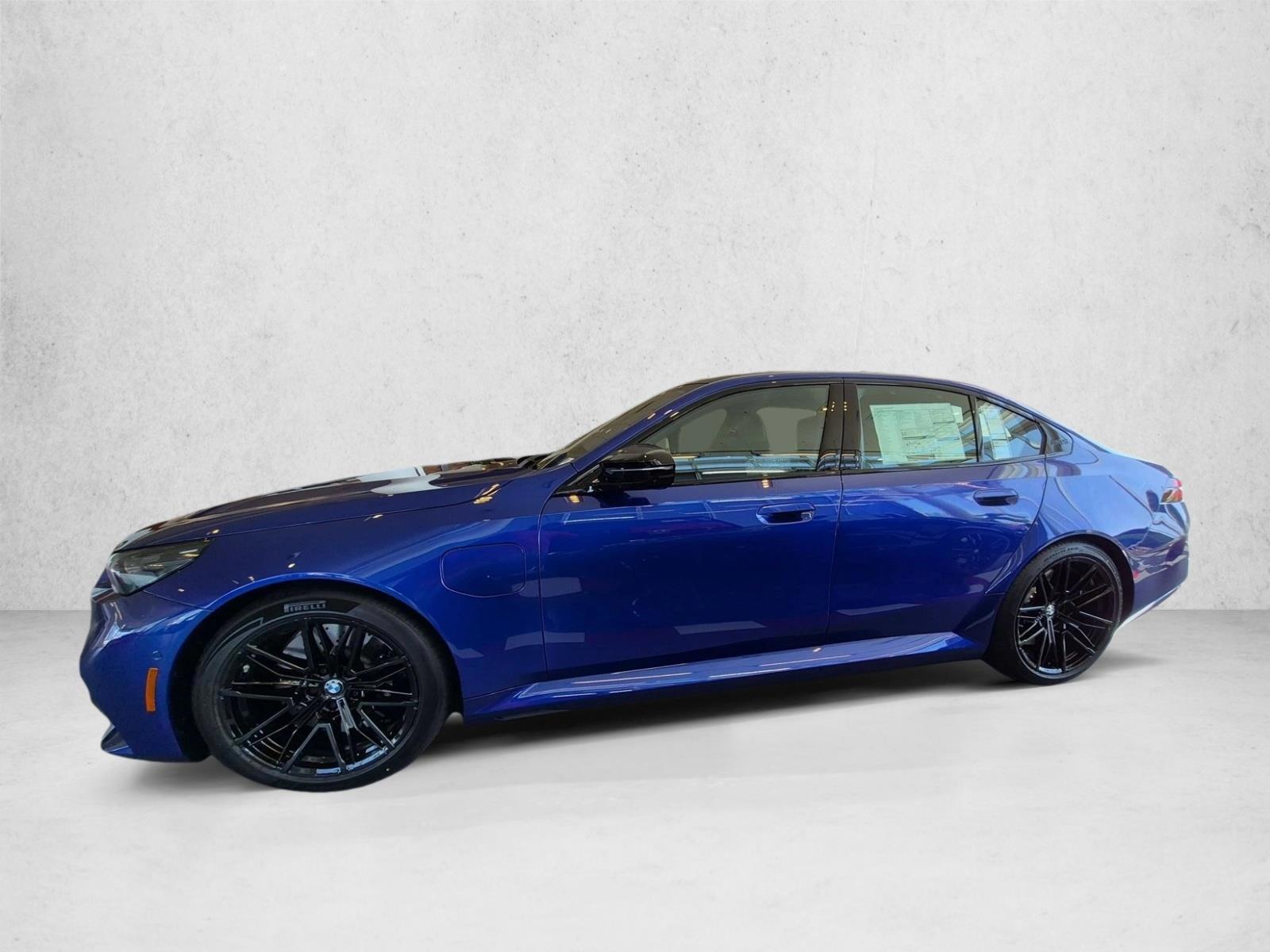 Thumbnail: 2027 BMW M5 - 2