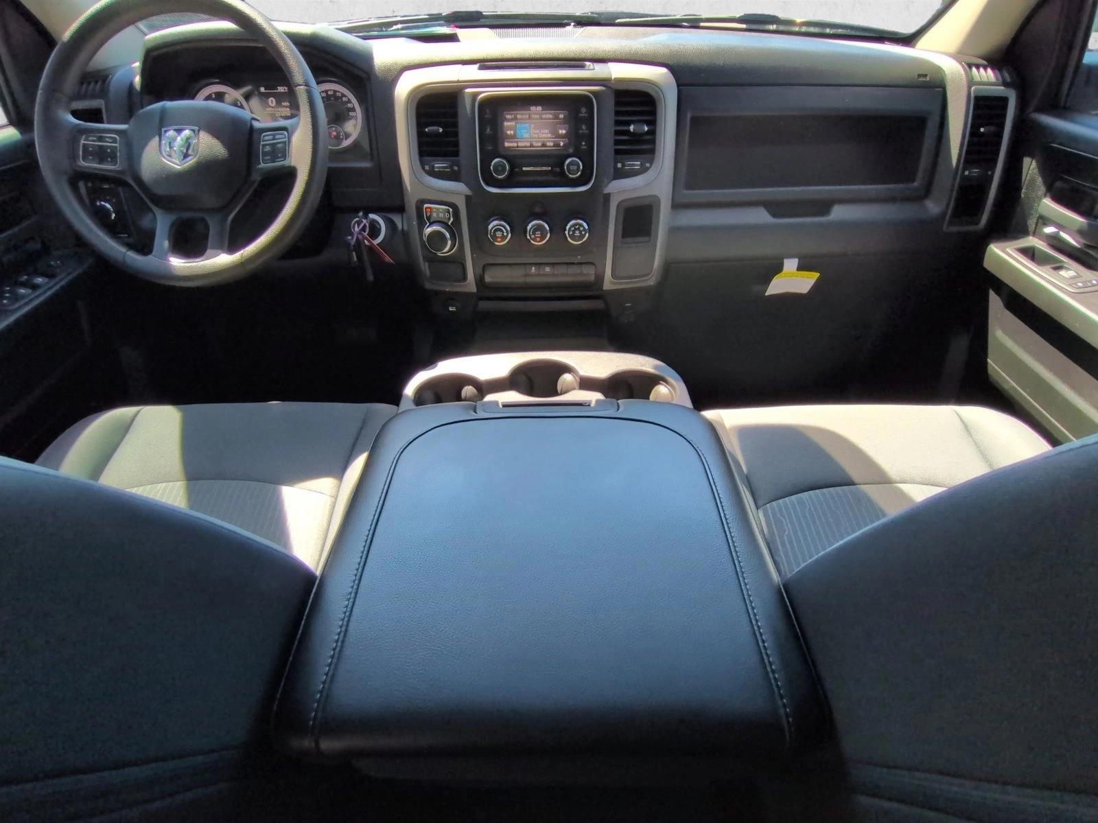 Thumbnail: 2024 RAM 1500 Classic - 4
