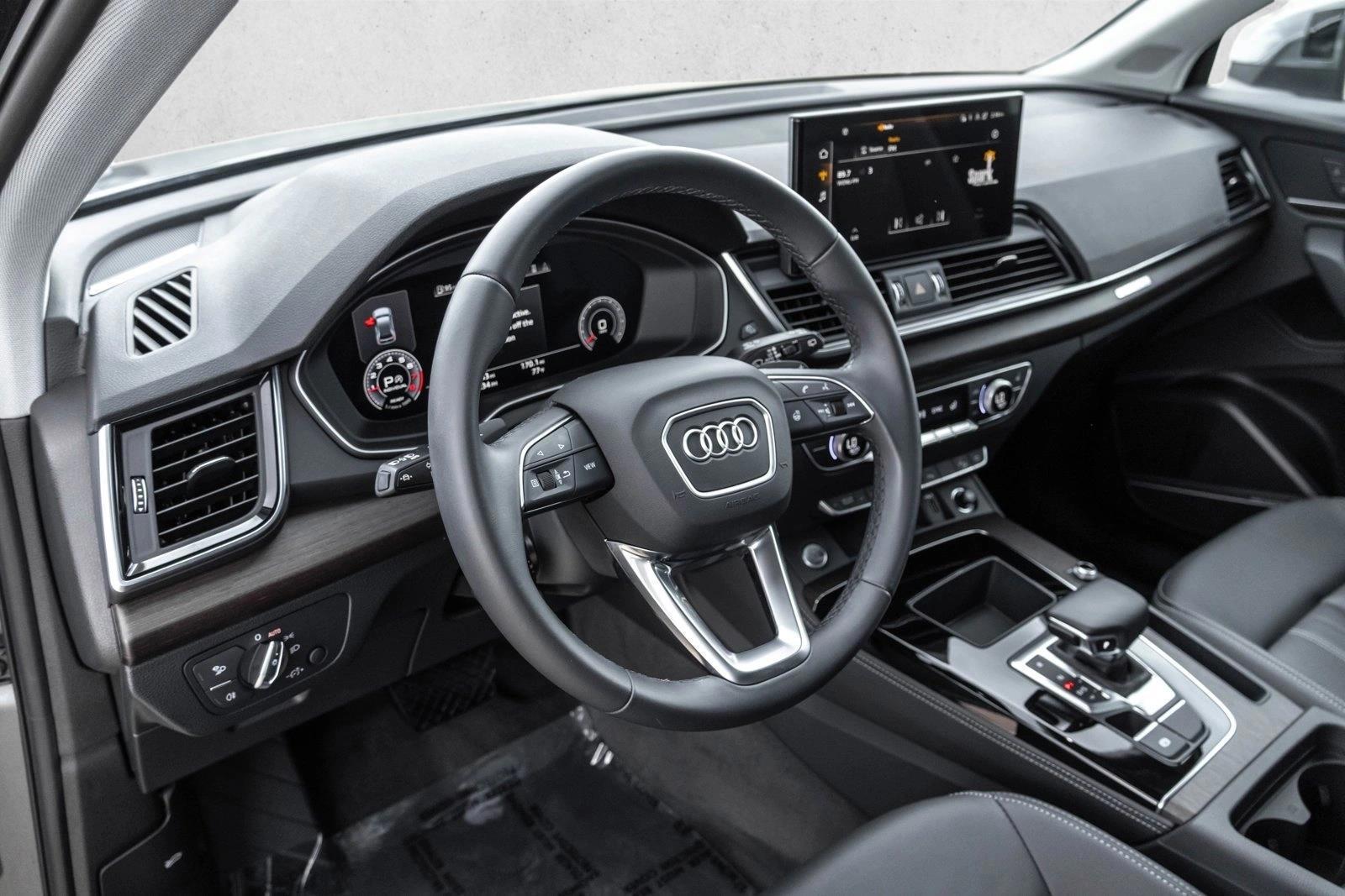 Thumbnail: 2023 Audi Q5 - 3