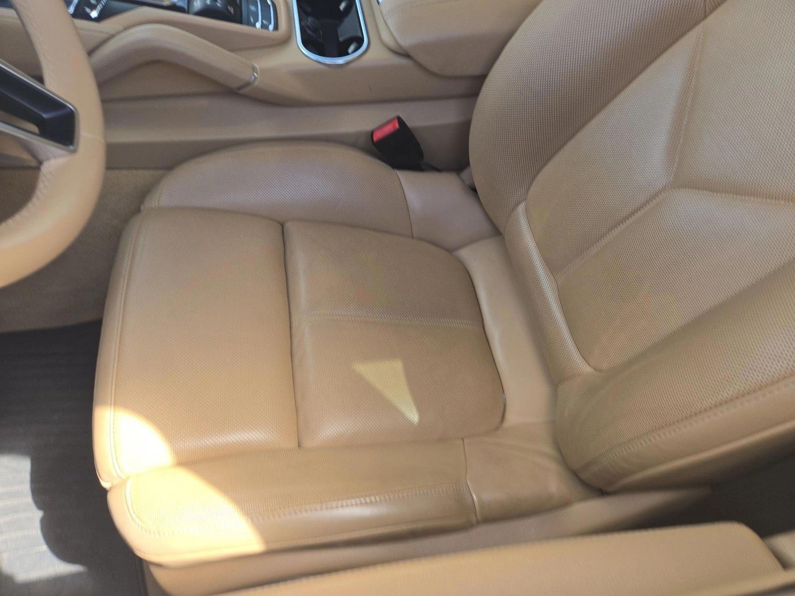 Thumbnail: 2016 Porsche Cayenne - 1