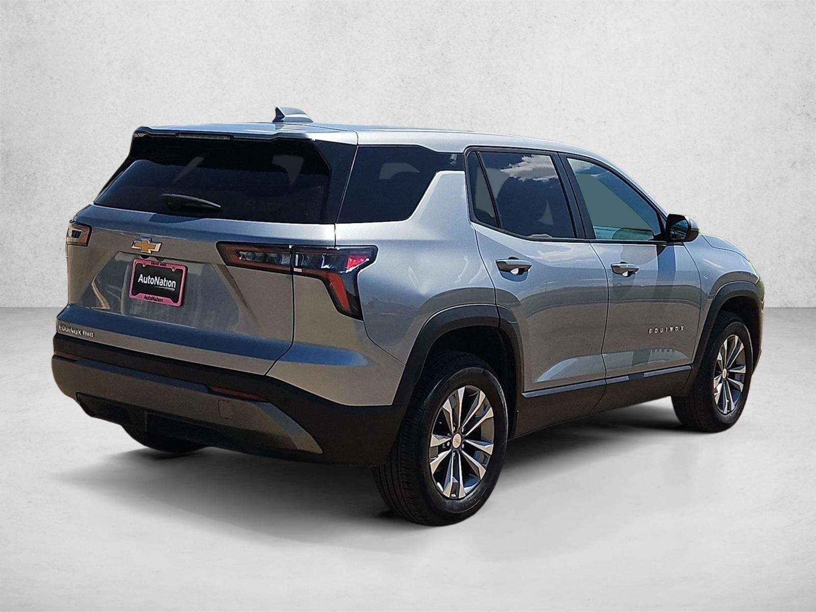 2025 Chevrolet Equinox LT - Photo 5