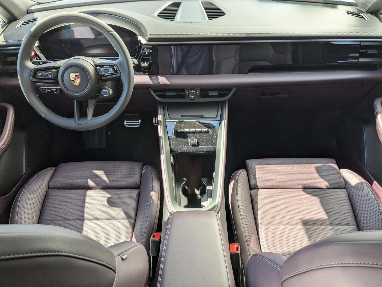 Thumbnail: 2025 Porsche Macan - 4
