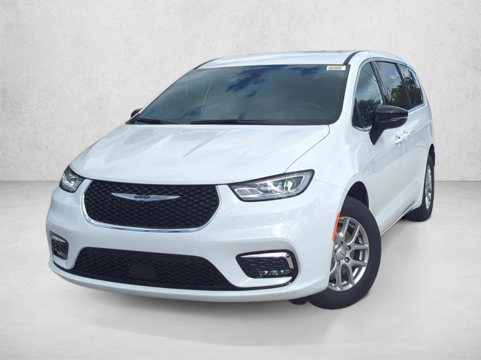 Thumbnail: 2026 Chrysler Pacifica - 1