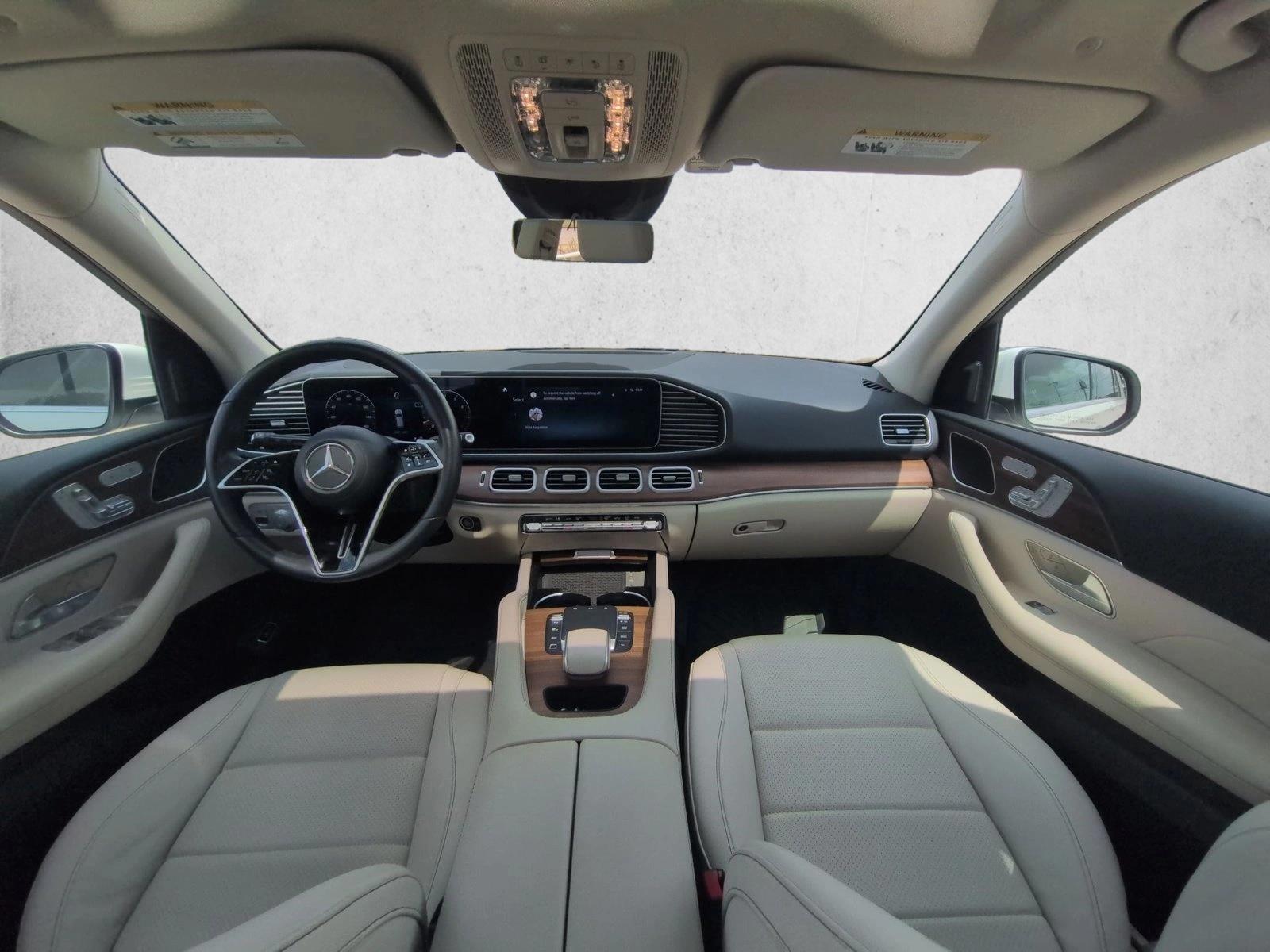 Thumbnail: 2025 Mercedes-Benz GLE - 3