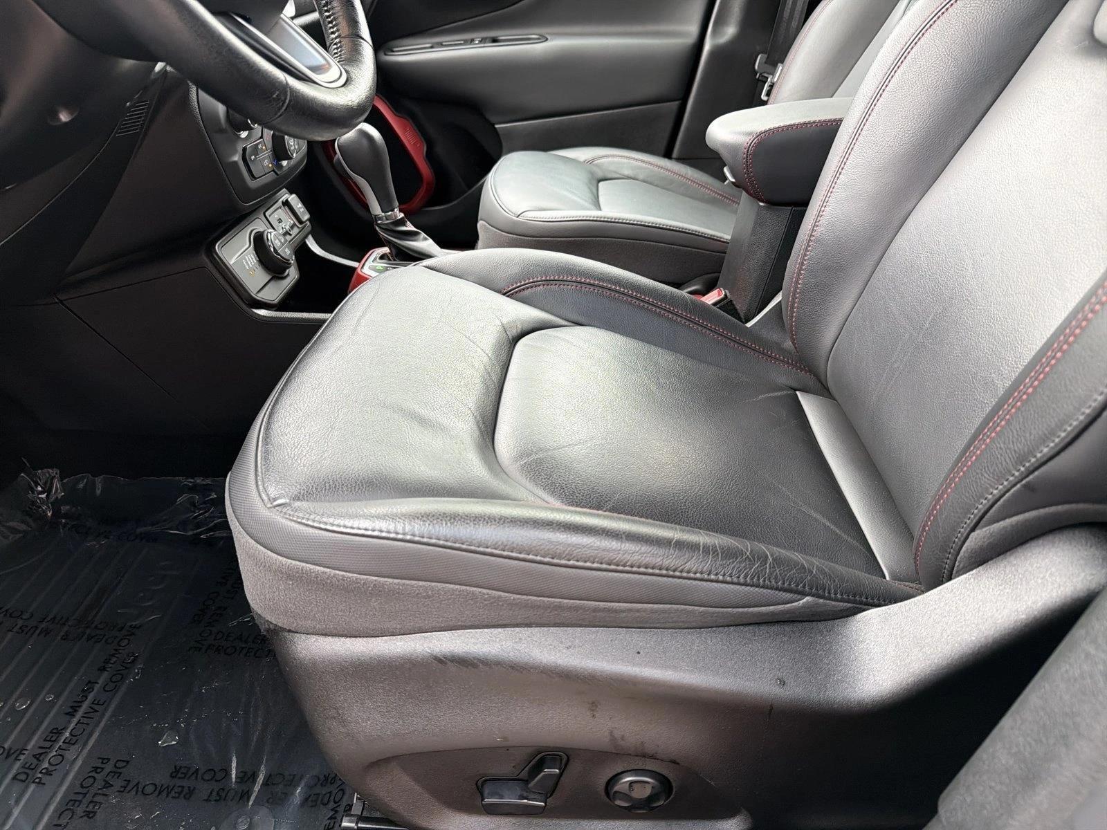 Thumbnail: 2019 Jeep Renegade - 4
