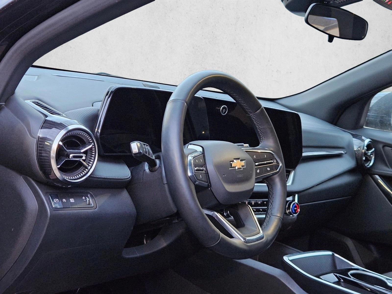 Thumbnail: 2025 Chevrolet Equinox - 3